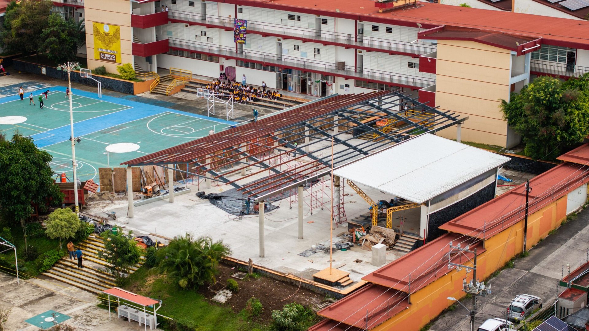 Fortalecen infraestructura educativa con obras en planteles de Xalapa