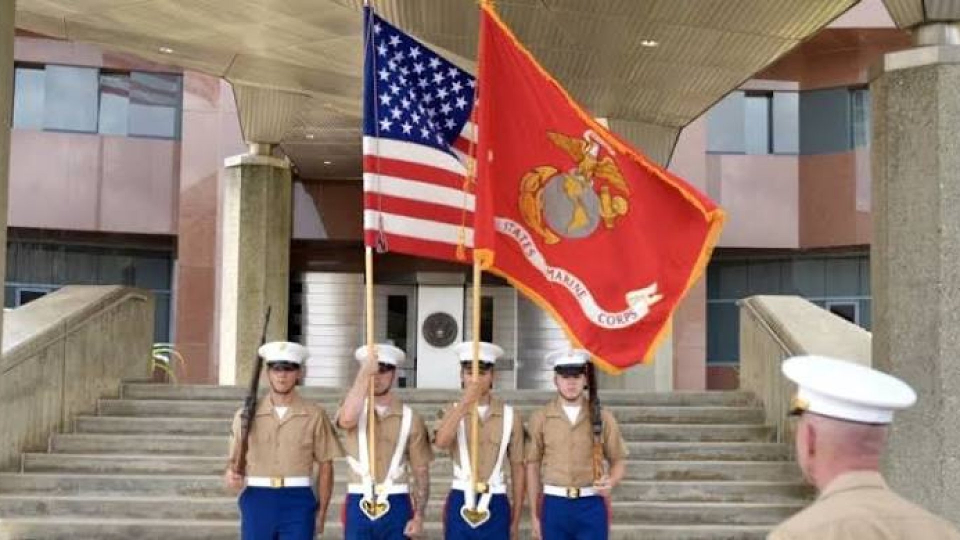 Estados Unidos reactiva presencia de marines en su embajada en Venezuela tras siete años