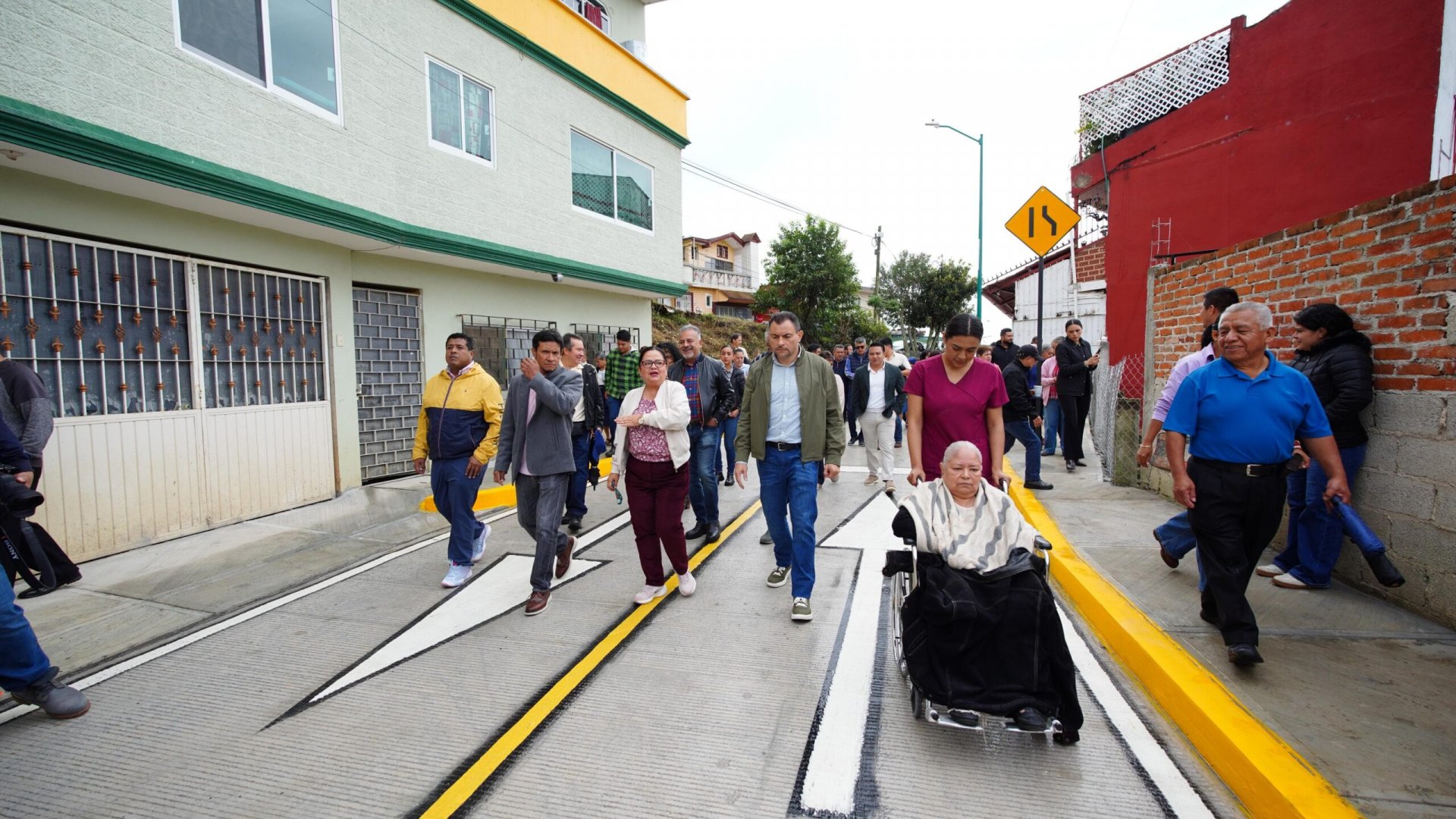 Daniela Griego entrega obras de pavimentación en Lomas de San Roque y la colonia Emiliano Zapata
