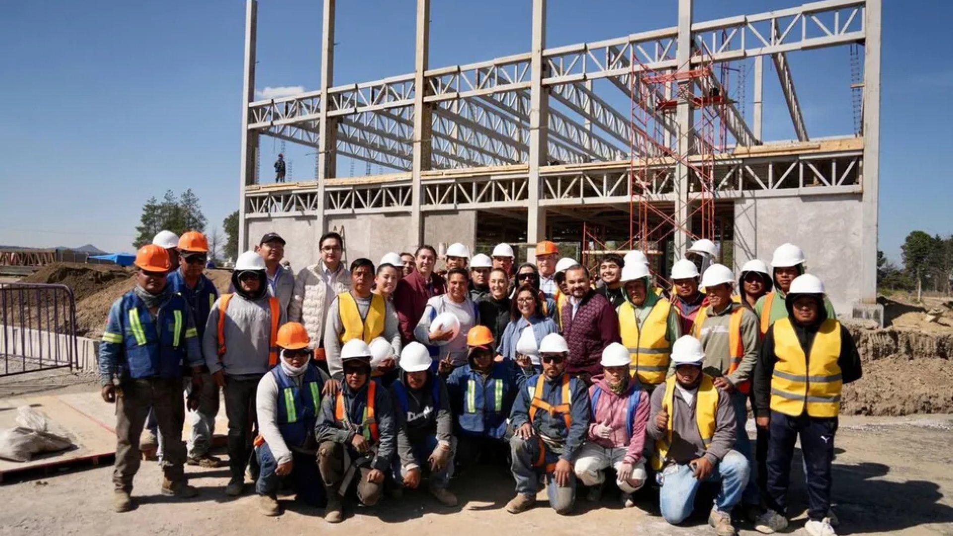 Sheinbaum encabeza la primera gira de 2026