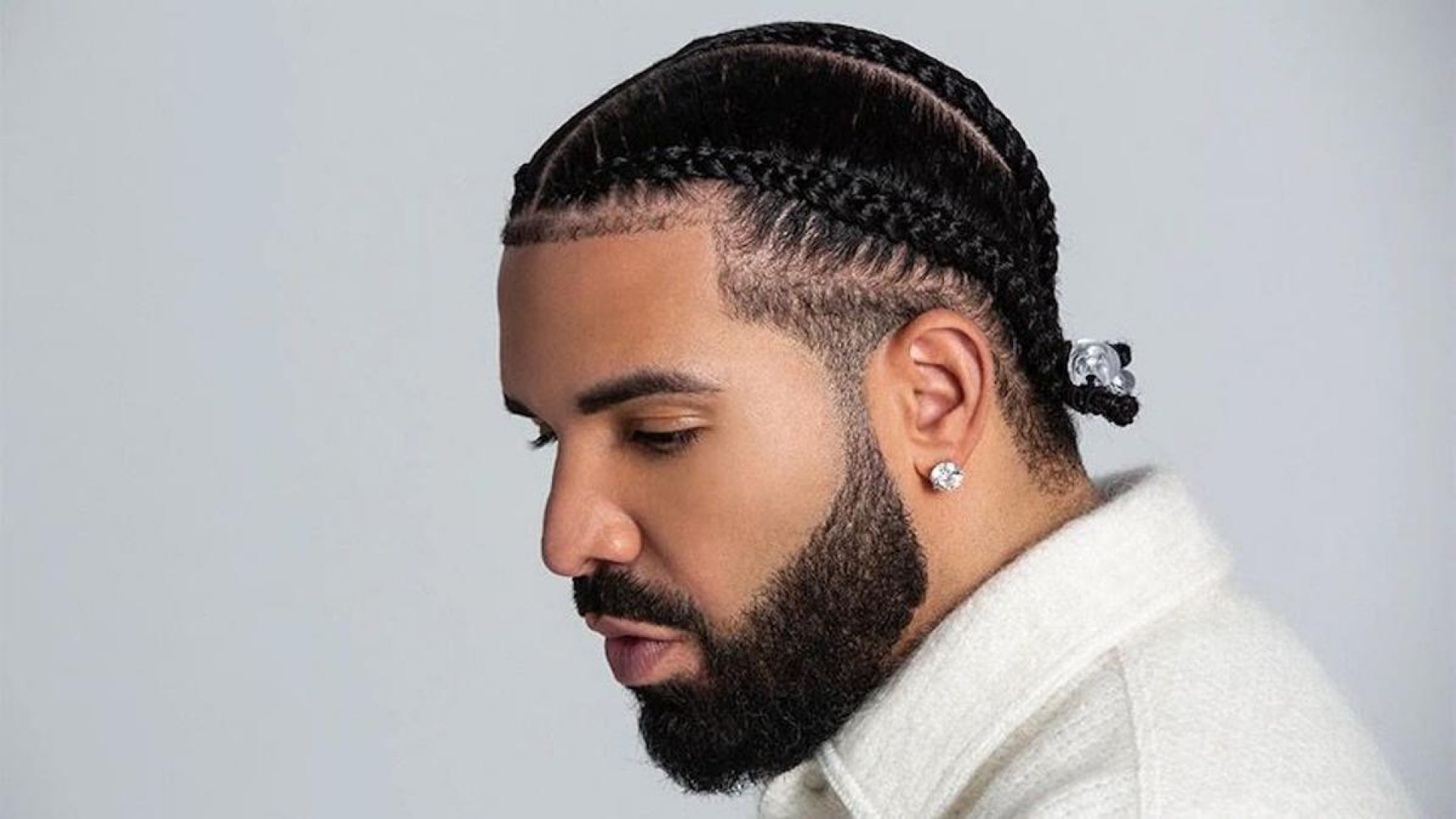 Drake es acusado de usar plataforma de apuestas para inflar sus reproducciones musicales