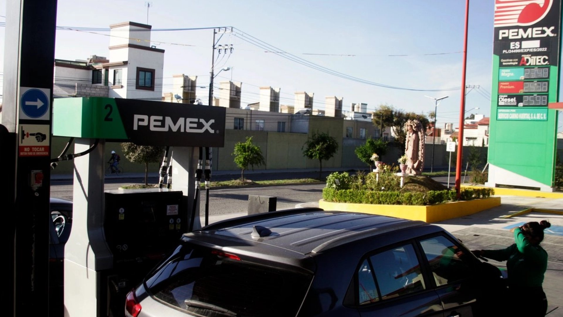 Pemex incrementó su evaluación positiva por manejo de deuda, afirma Sheinbaum