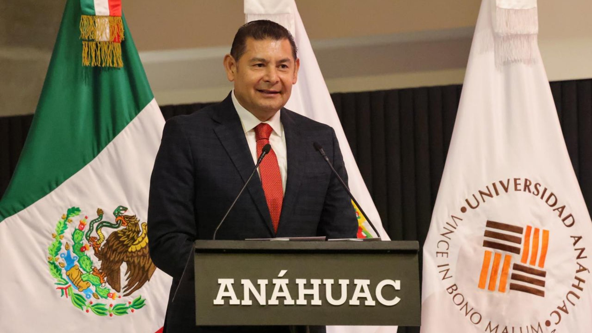 Puebla, segundo clúster educativo más importante, forma líderes con visión humanista