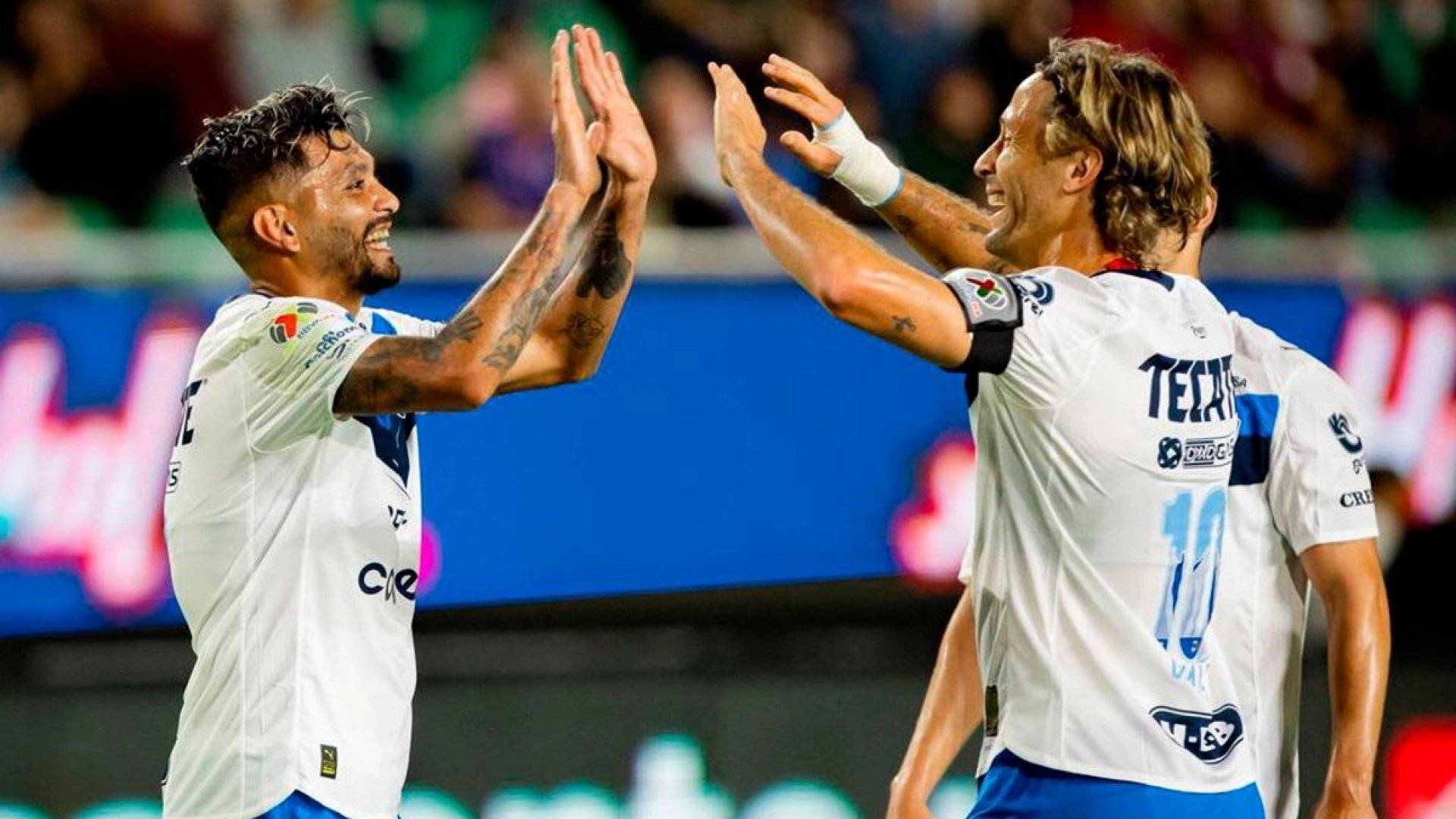 Monterrey golea al Mazatlán y asume el liderato de la Liga MX