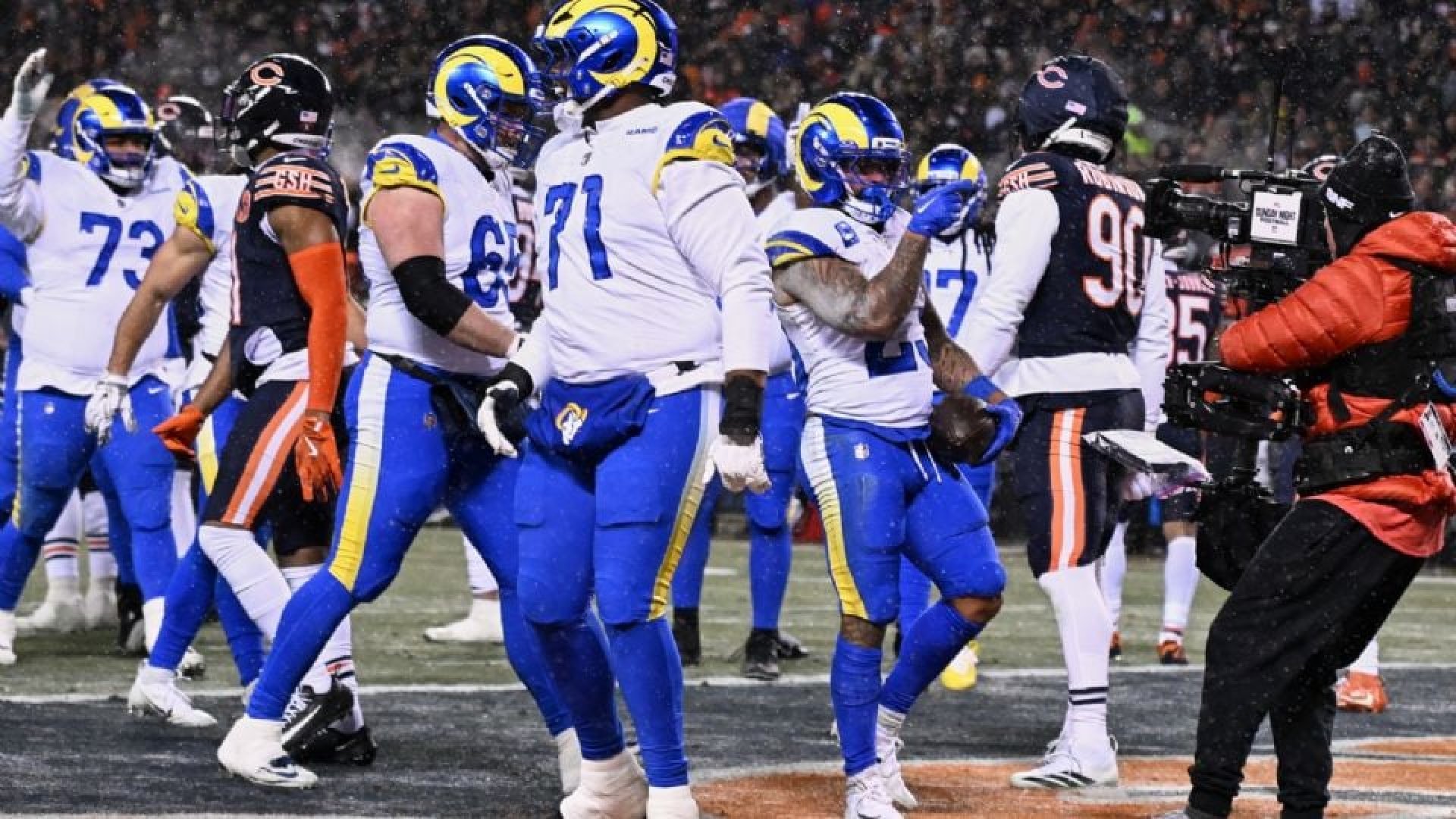 Rams derrotan a Bears en tiempo extra y avanzan a la Final de la NFC