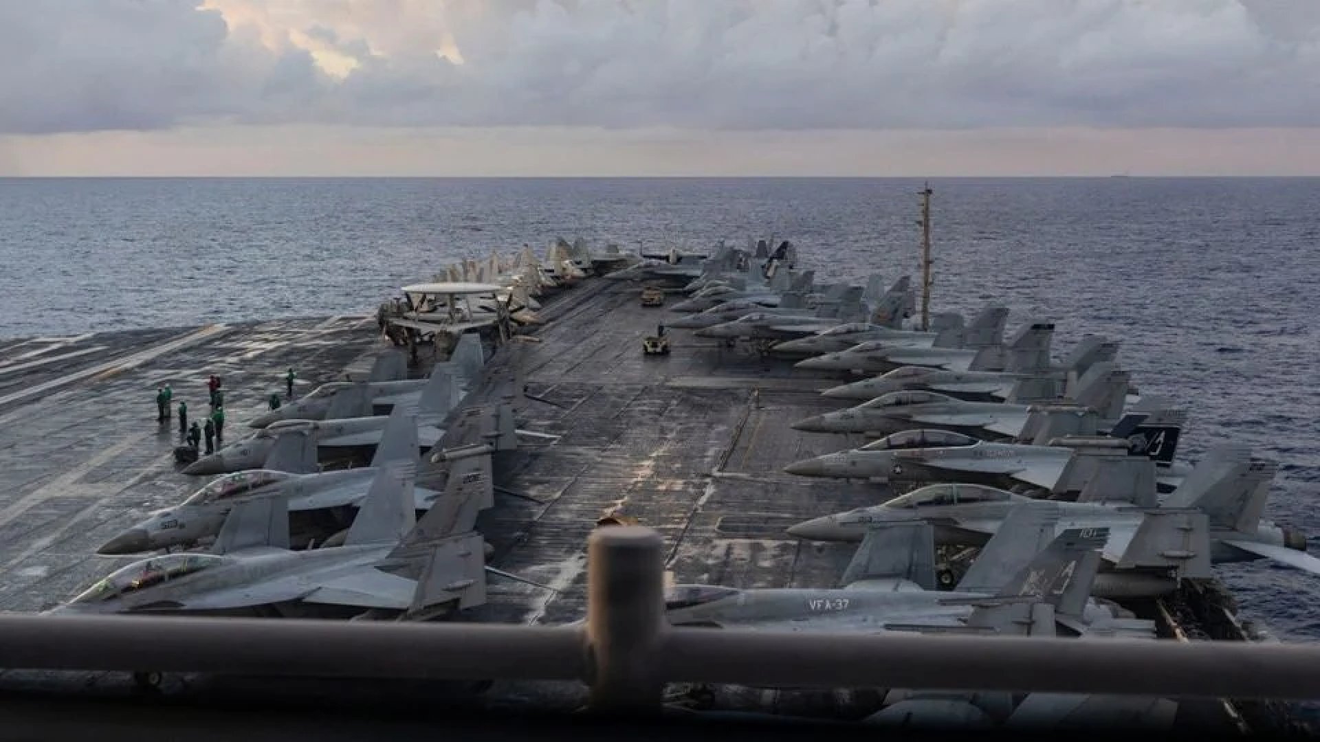 EE.UU. mantiene ataques contra barcos en el Pacífico
