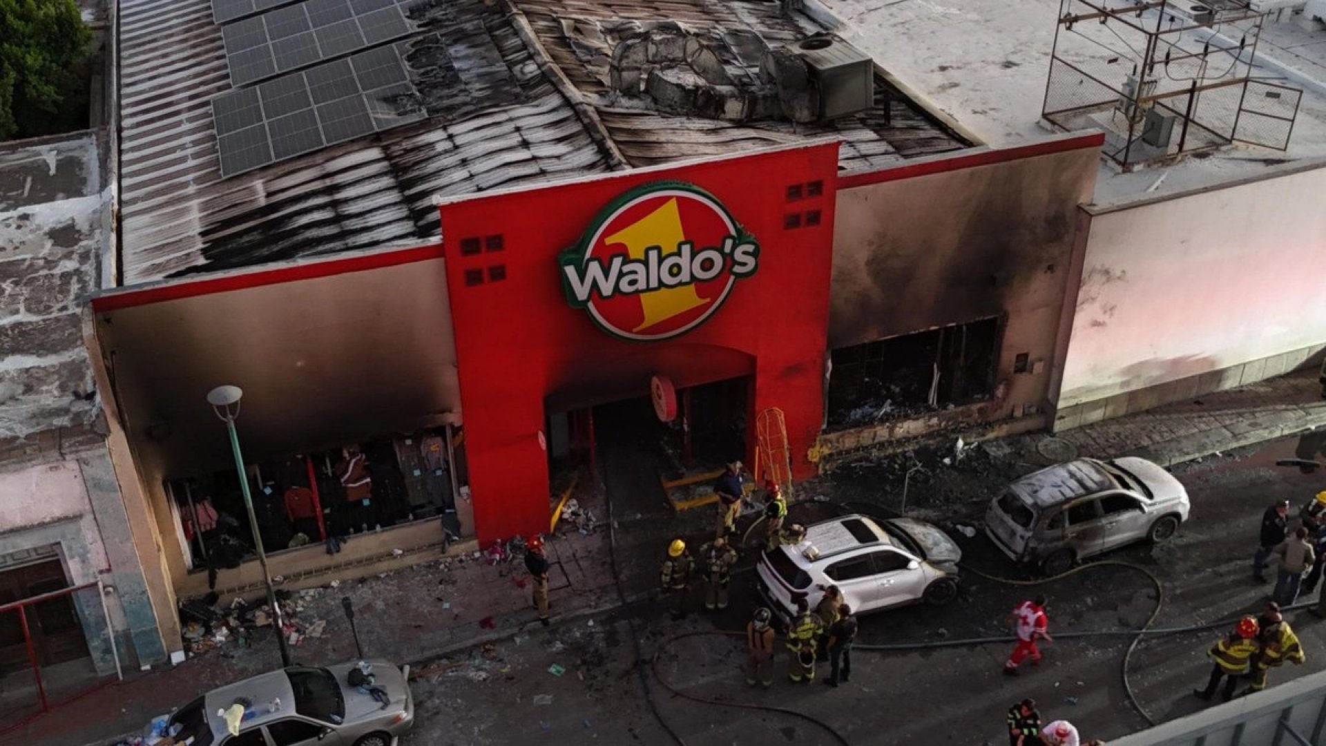 Vinculan a proceso a cinco exfuncionarios por explosión en tienda Waldo’s de Hermosillo