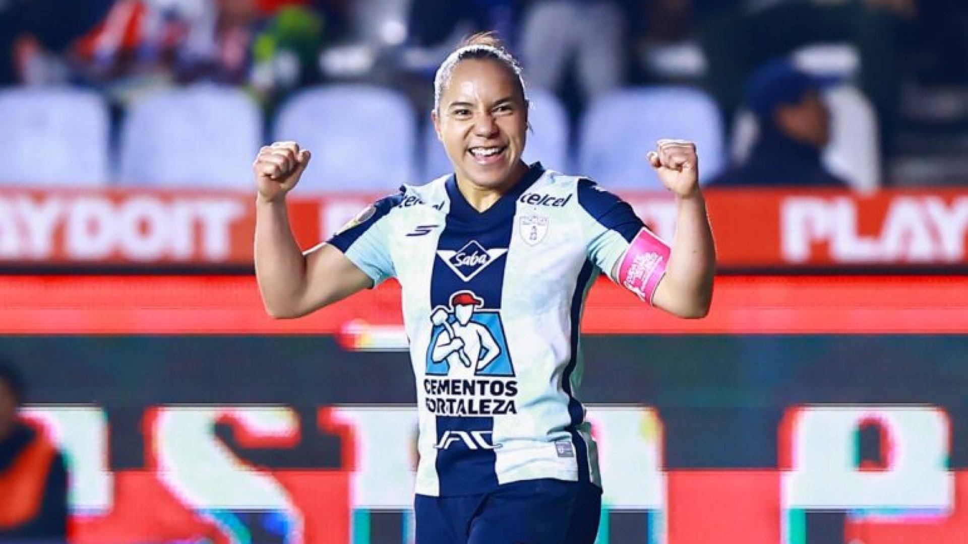 Charlyn Corral marca triplete en goleada de Pachuca ante Necaxa