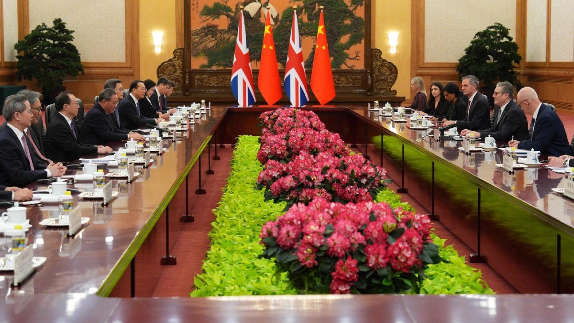 China flexibiliza visado a británicos tras reunión entre Xi y Starmer