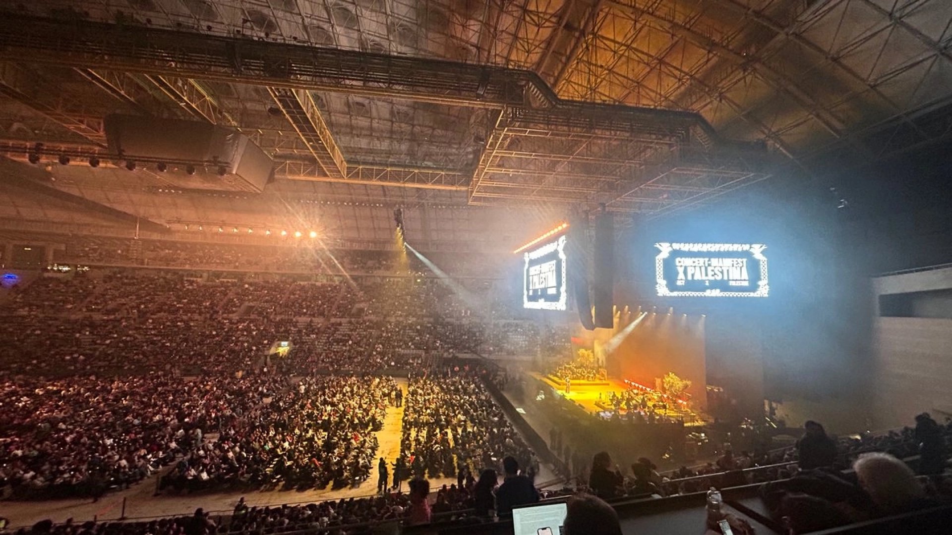 Más de 16 mil personas claman contra Israel en un concierto en Barcelona