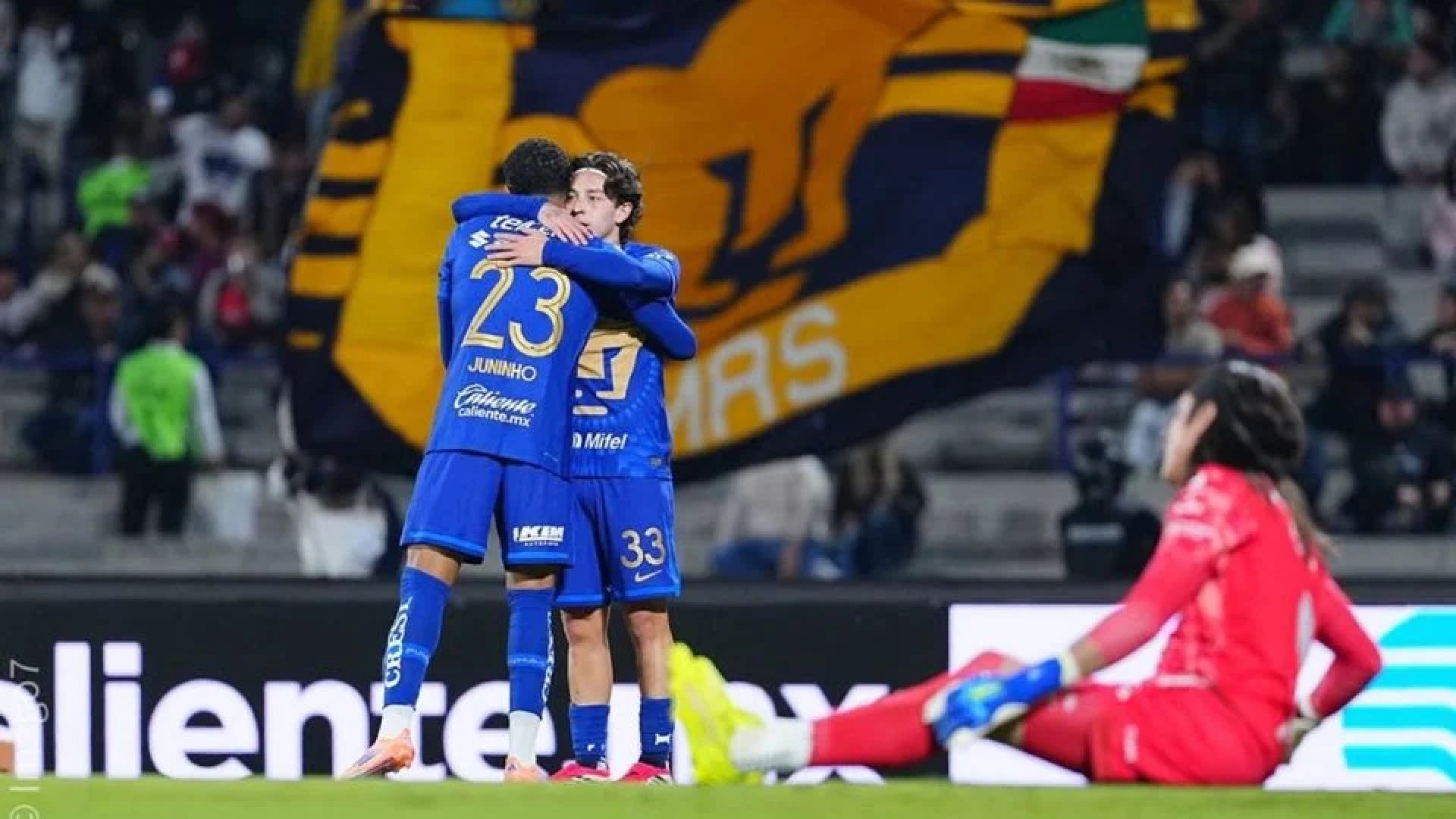 Pumas golea 4-0 al Santos con doblete de Jordan Carrillo