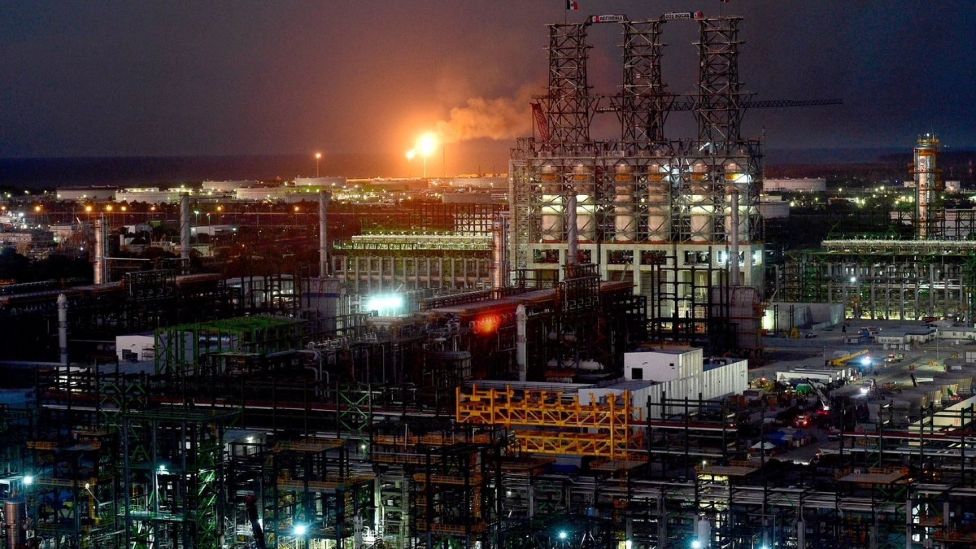 La refinería Olmeca cerró 2025 con producción récord de combustibles