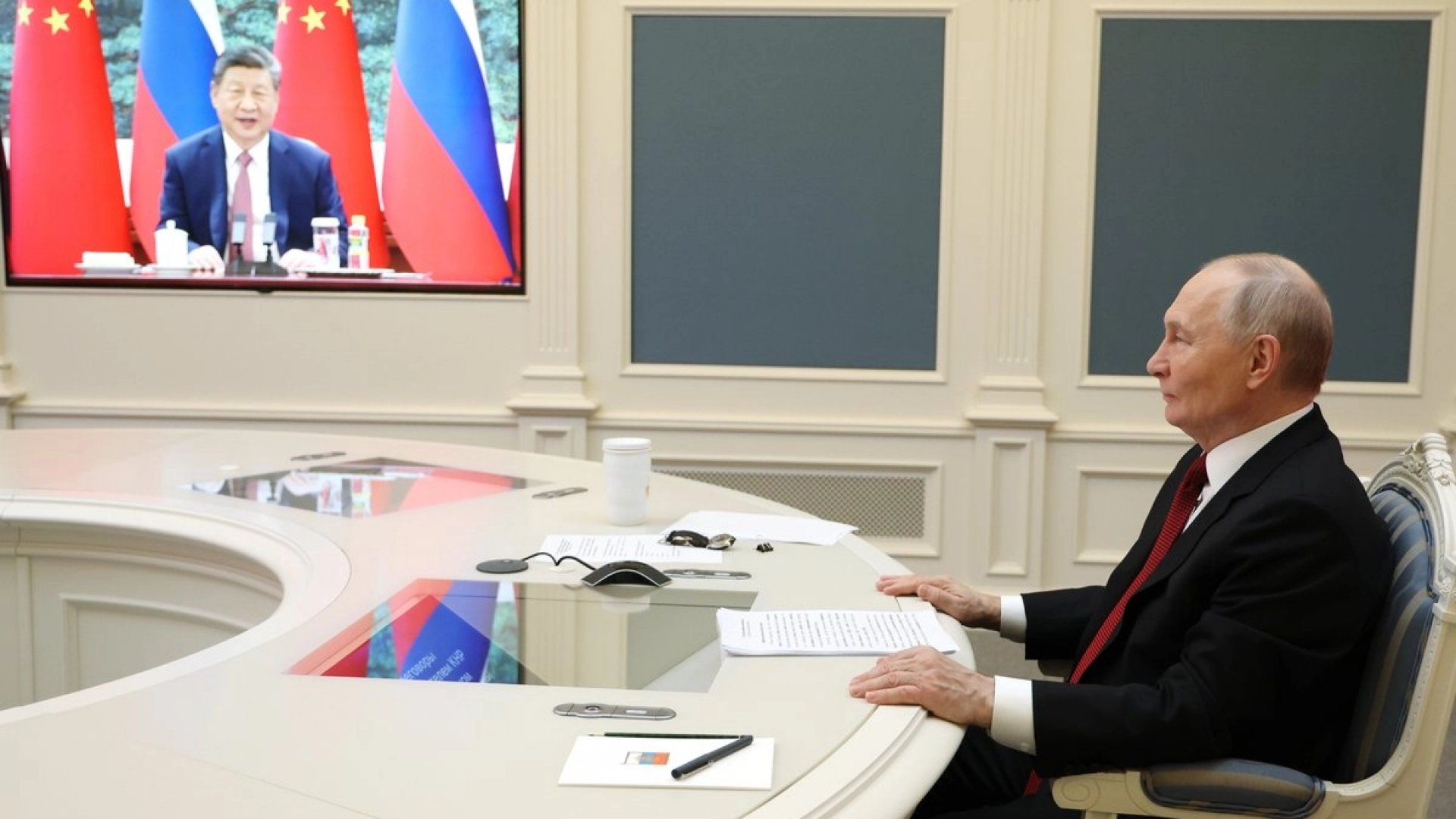 Xi Jinping habla con Trump tras diálogo virtual con Putin