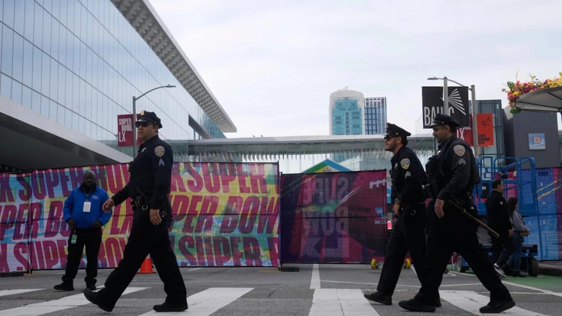 Activistas piden a la NFL proteger a los fanáticos y mantener al ICE fuera del Supertazón