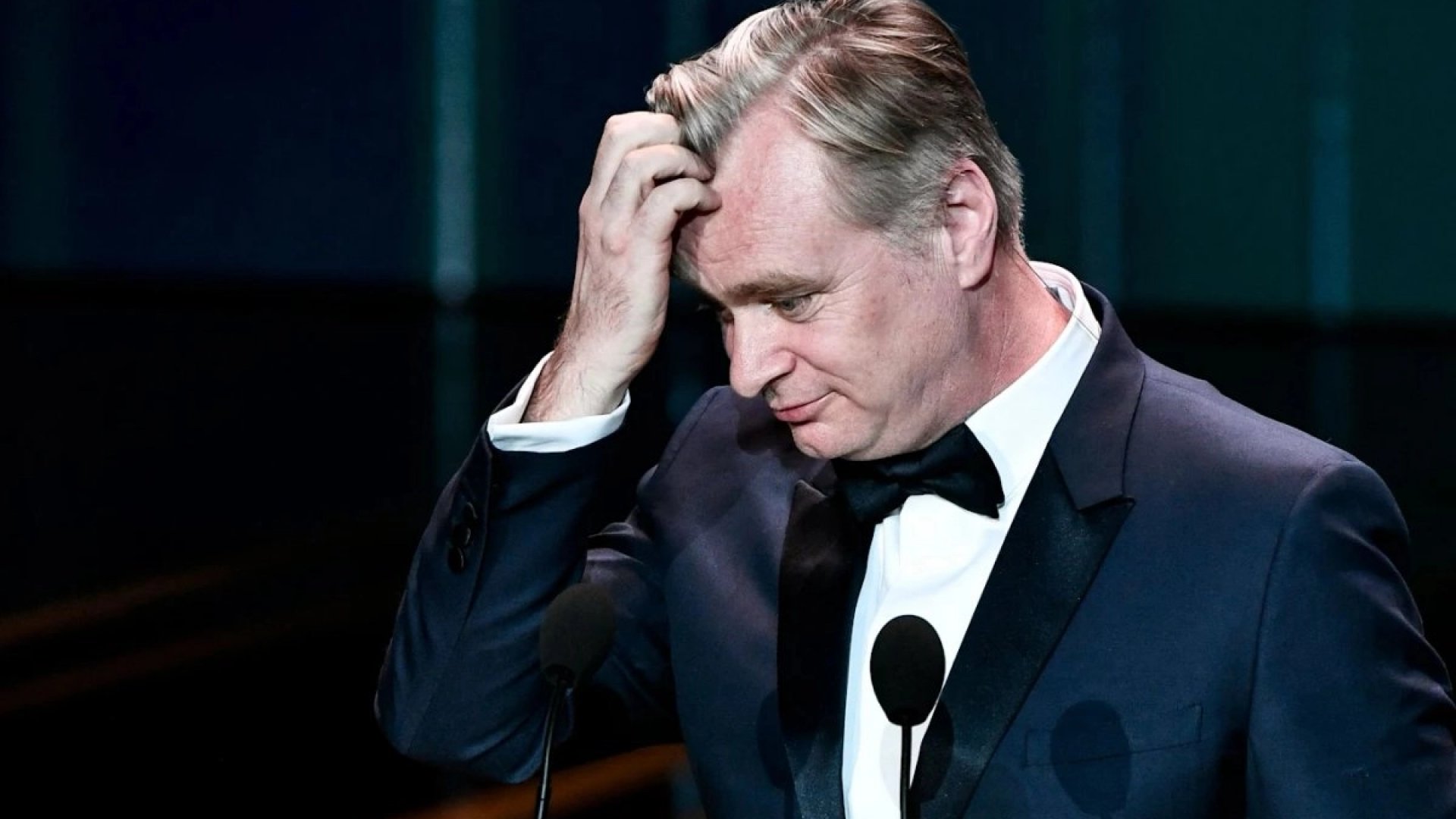 Christopher Nolan critica la compra de Warner por parte de Netflix
