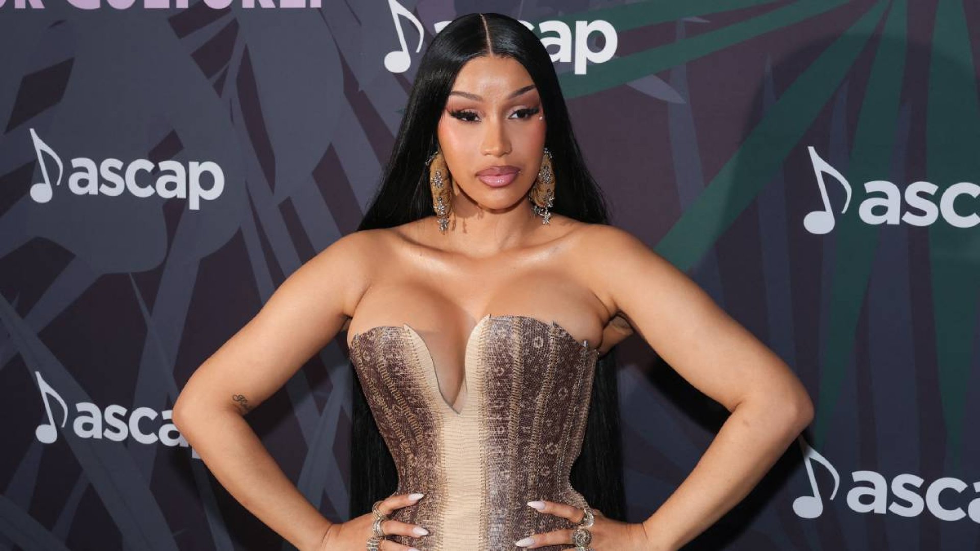 Cardi B lidera preferencias de aficionados que quieren verla con Bad Bunny en el Super Bowl LX