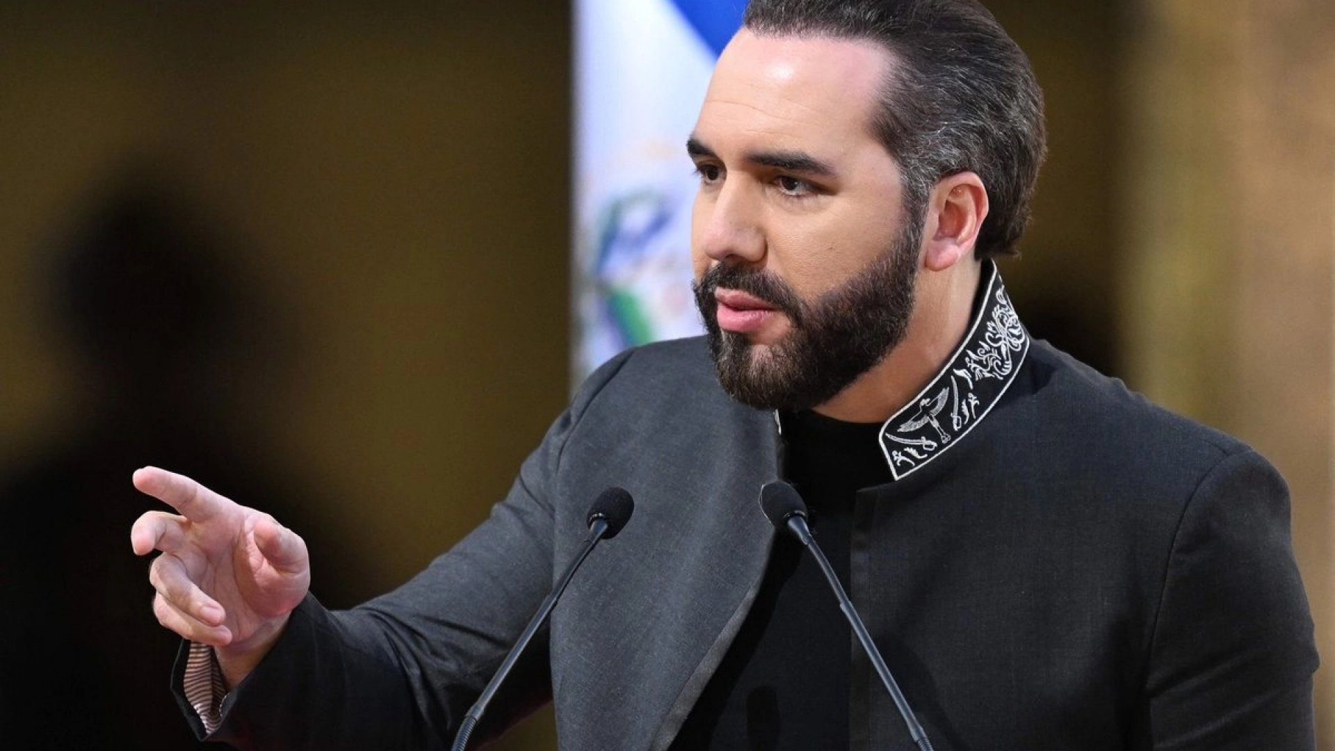 Bukele critica a ministro hondureño por postura en derechos humanos y seguridad