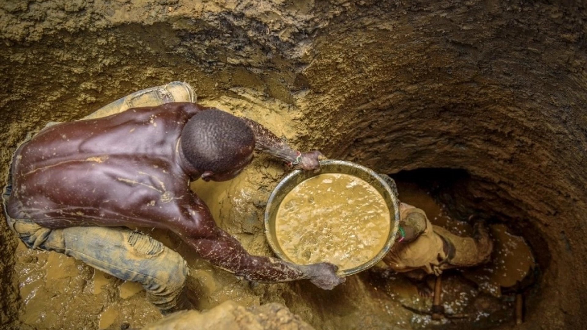 Al menos 37 muertos por inhalación de monóxido de carbono en mina de Nigeria