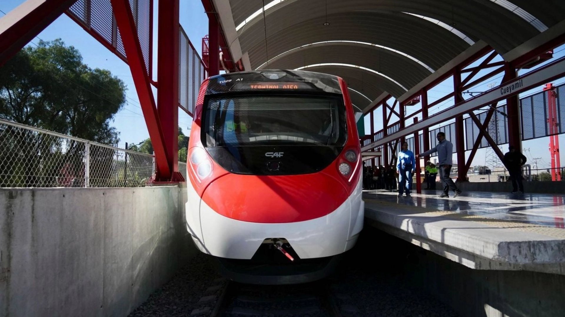 Tren al AIFA operará antes de Semana Santa; rutas a Pachuca y Querétaro hasta 2027: Sheinbaum
