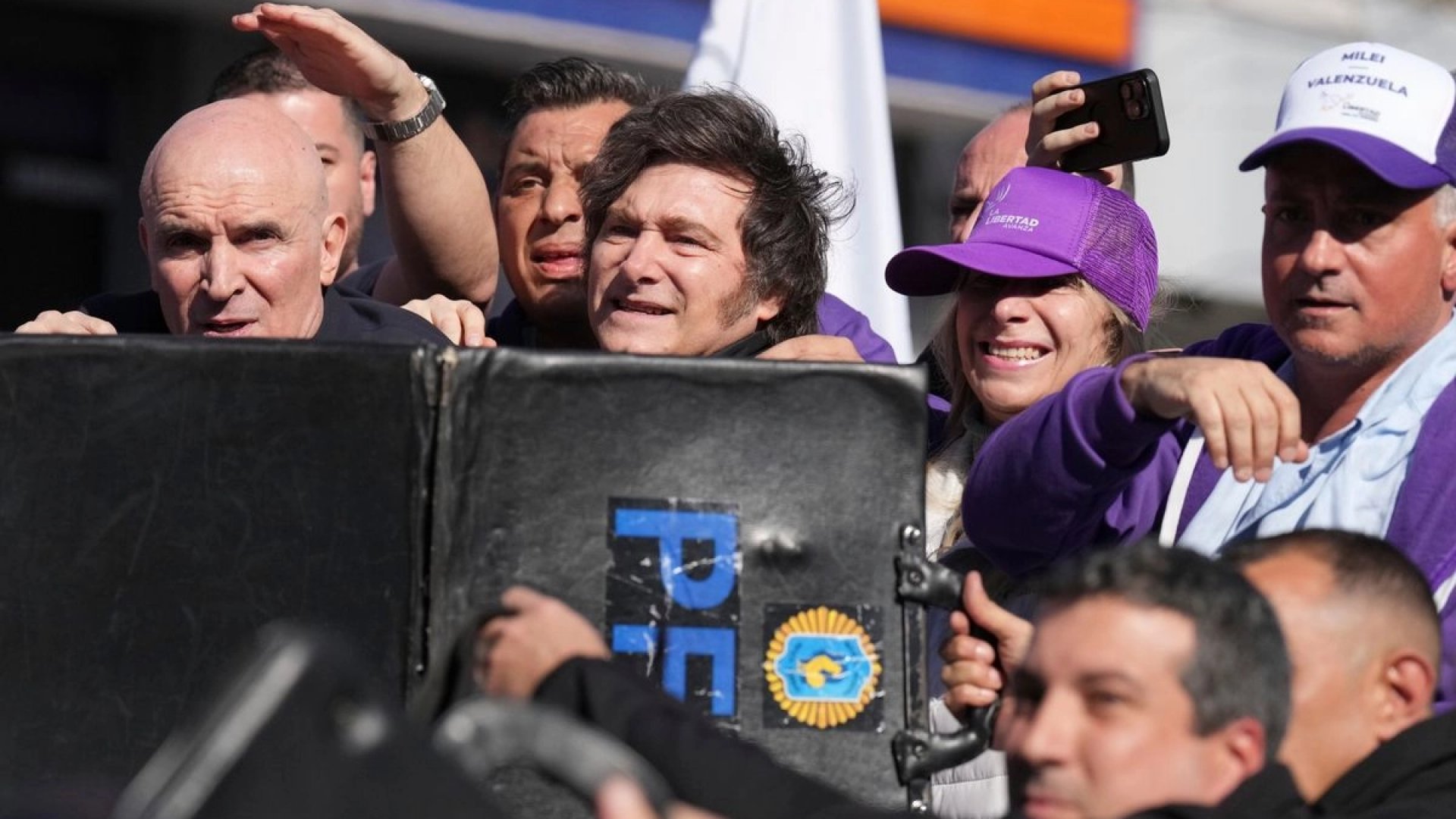 Congreso argentino votará reforma laboral de Milei; inicia huelga general