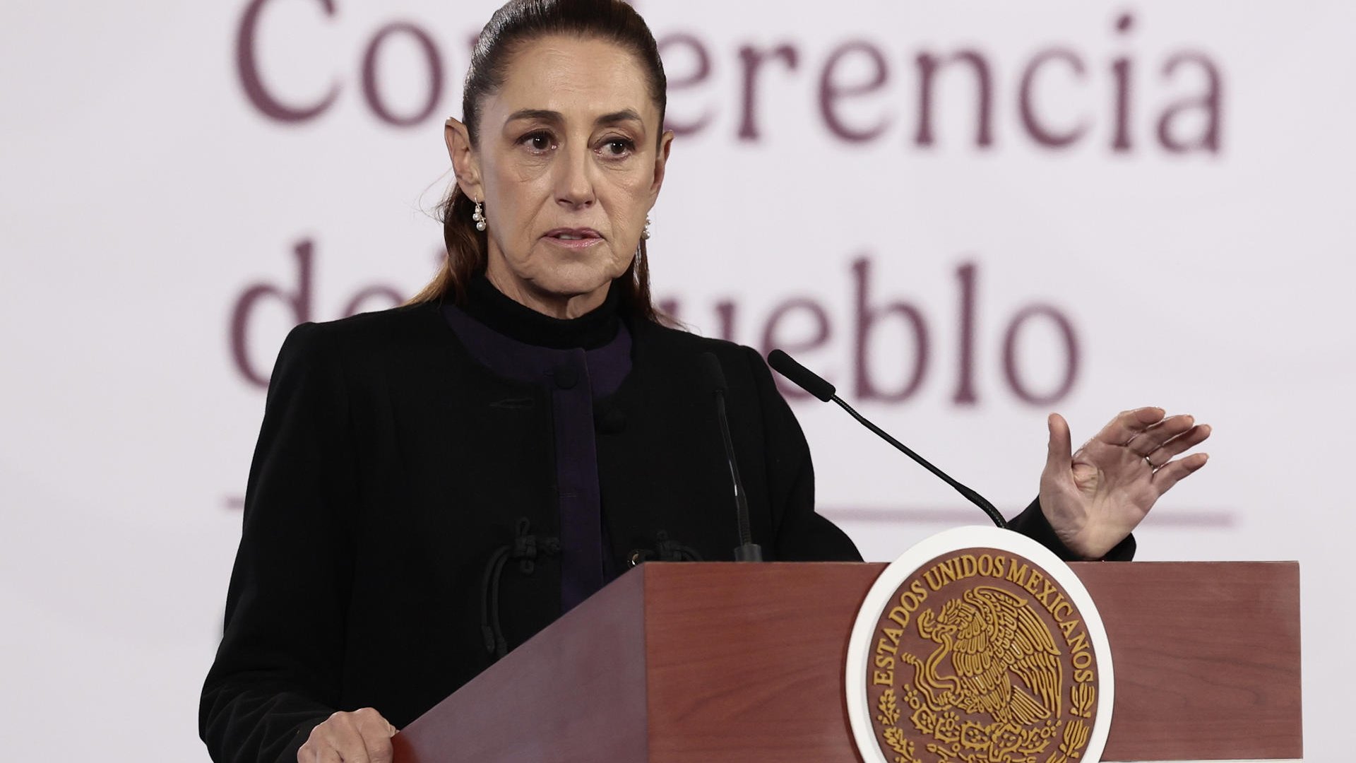 Sheinbaum pide mantener la calma; afirma que se restablece la normalidad tras violencia por caída de “El Mencho”