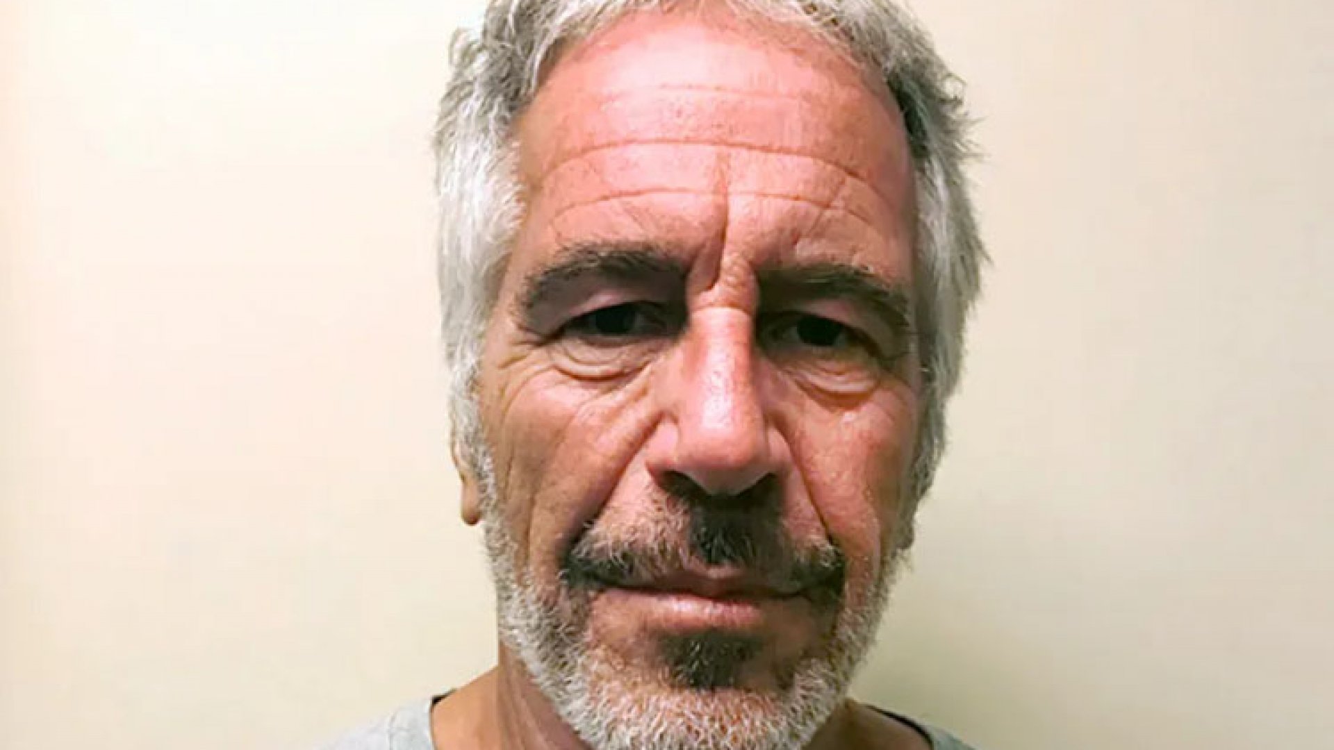 Revelan imágenes del apartamento de Jeffrey Epstein en París