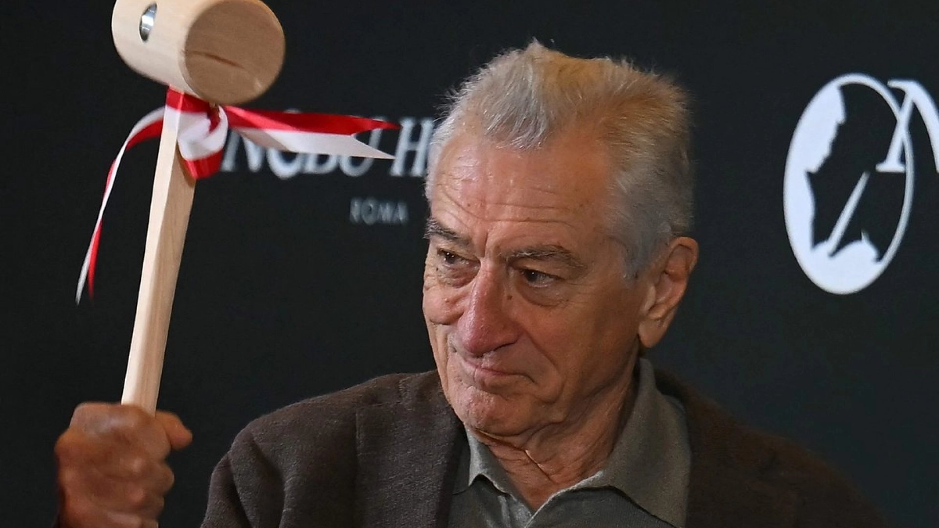 De Niro arremete de nuevo contra Trump en pódcast