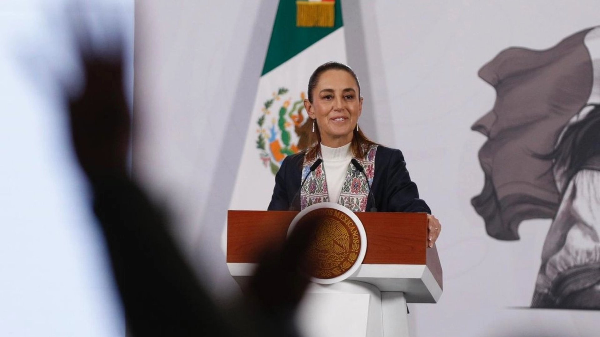 Sheinbaum celebra consenso para aprobar reforma laboral de 40 horas