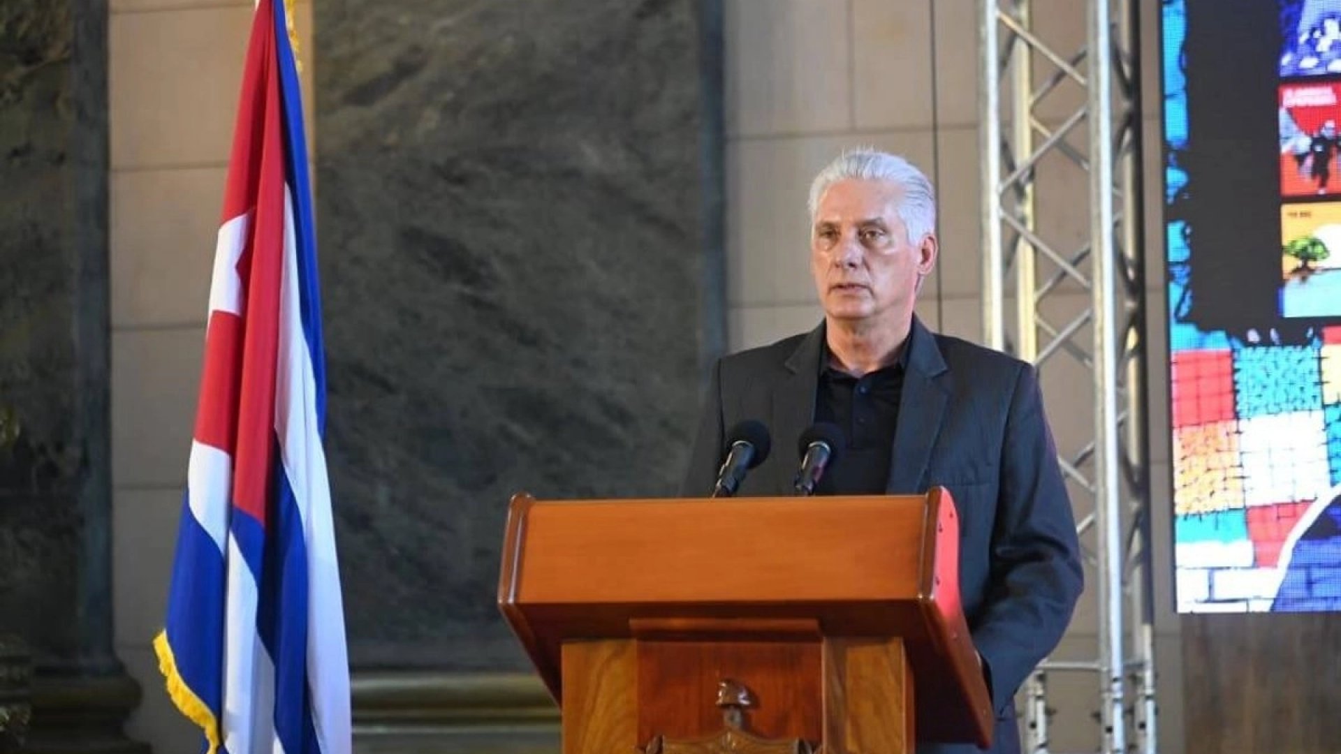 Cuba se defenderá contra toda “agresión terrorista y mercenaria”, afirma Díaz-Canel
