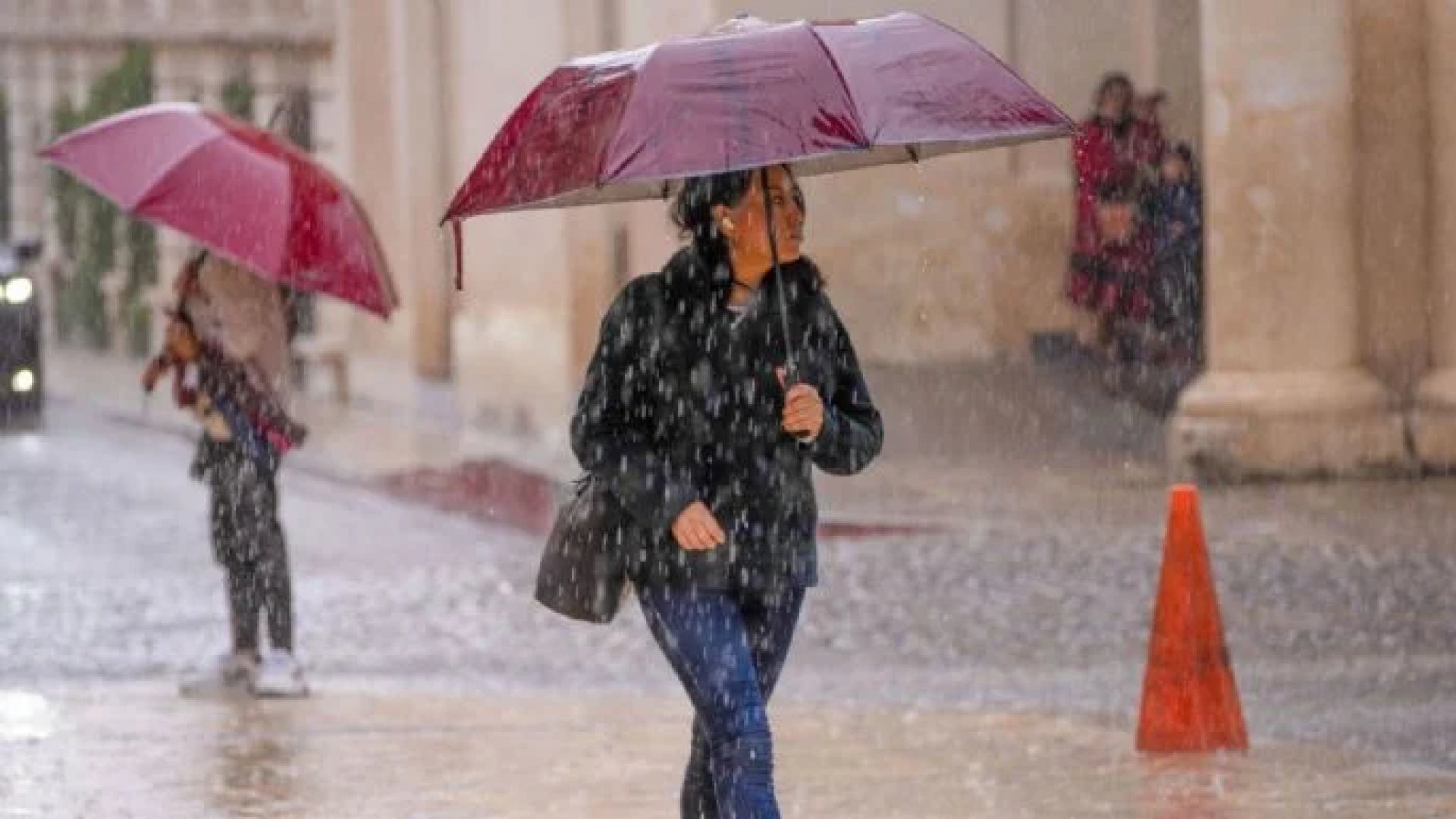 Pronostican lluvias de hasta 75 milímetros en tres estados del país