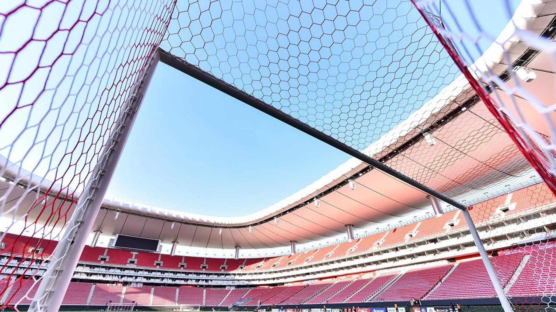 FIFA permite uso de estadios mundialistas hasta mayo; rechaza transferencias extra en Liga MX