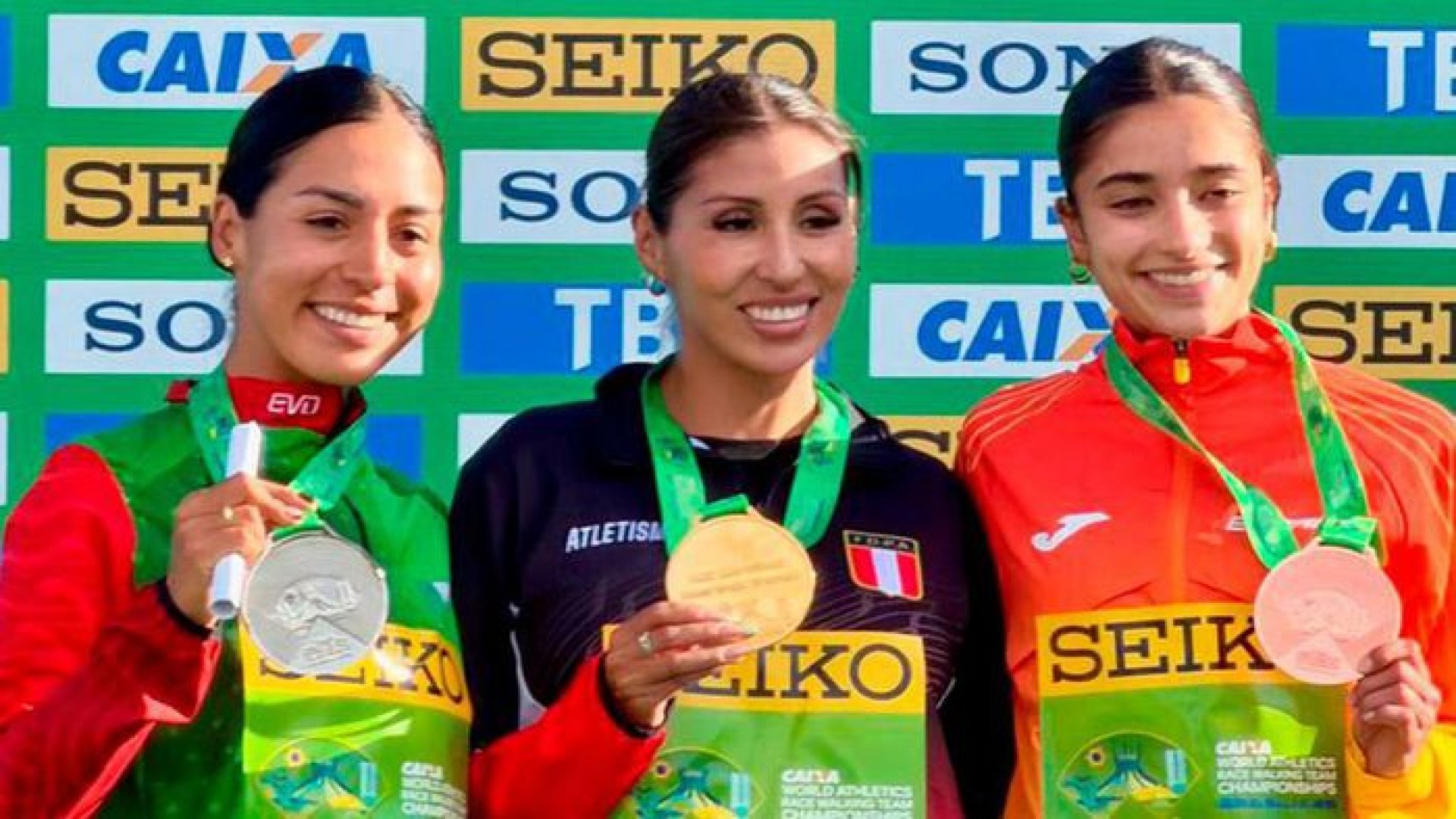 Alejandra Ortega logra plata para México en Mundial de marcha por equipos