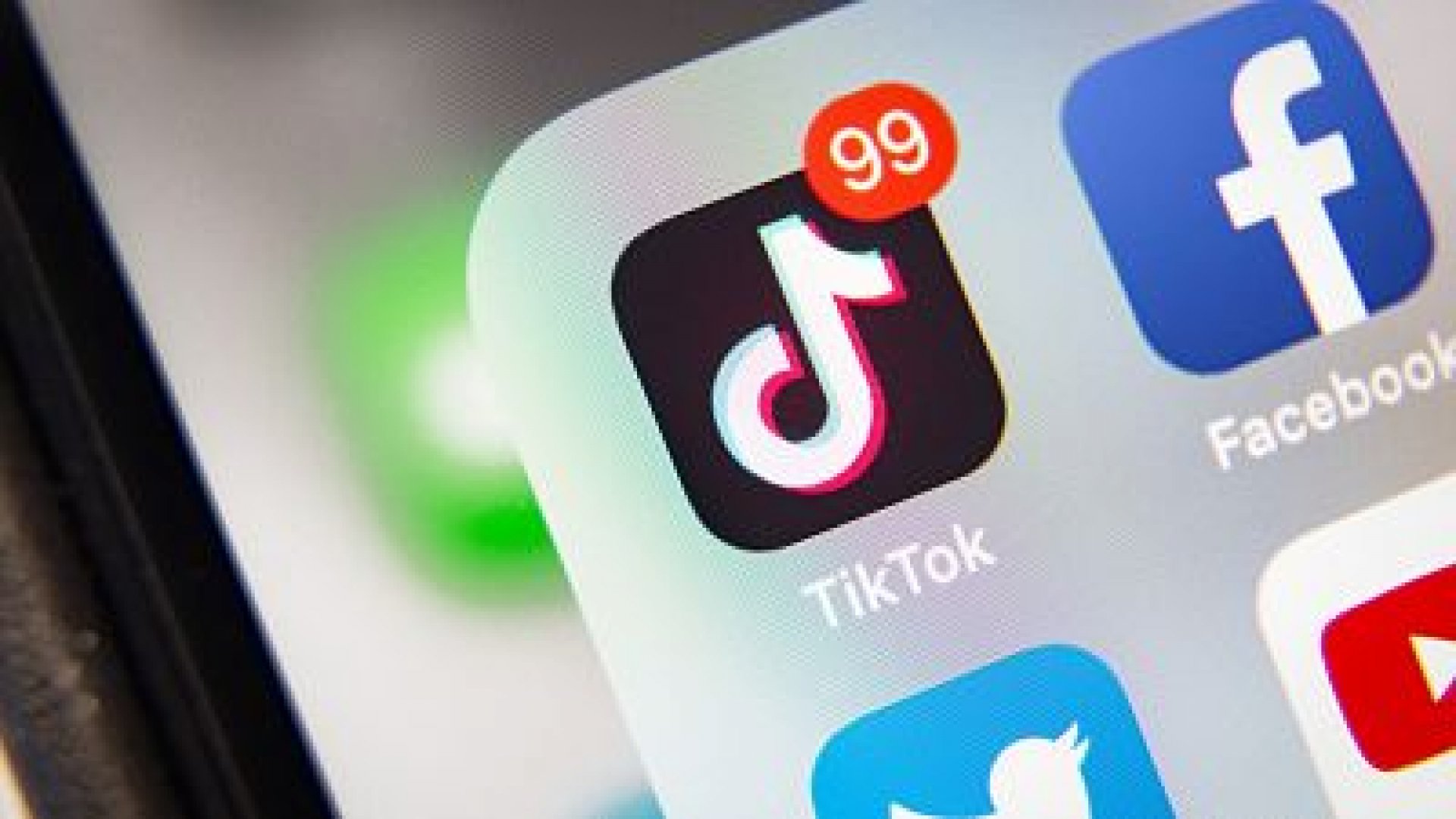 Rusia impone multas millonarias a plataformas digitales extranjeras