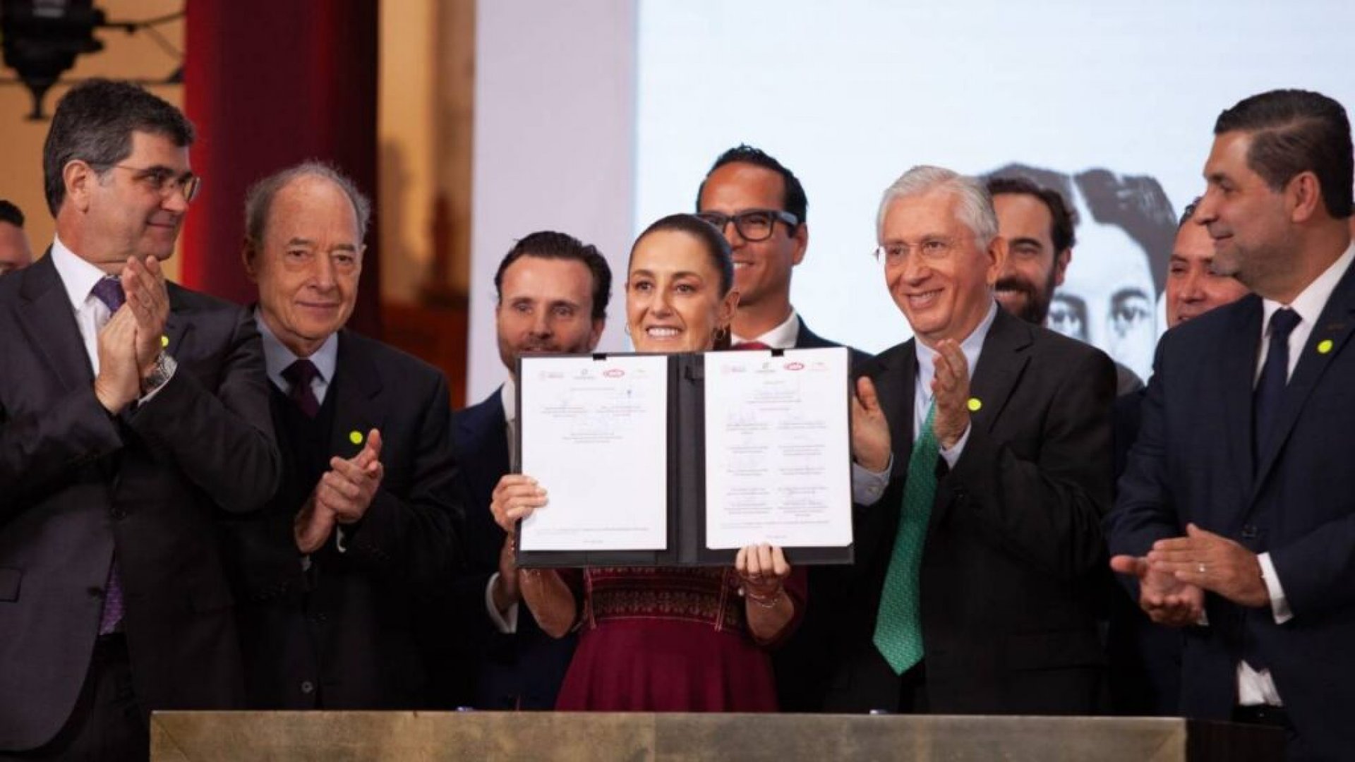 Gobierno de México impulsa uso de acero nacional con nuevo acuerdo industrial
