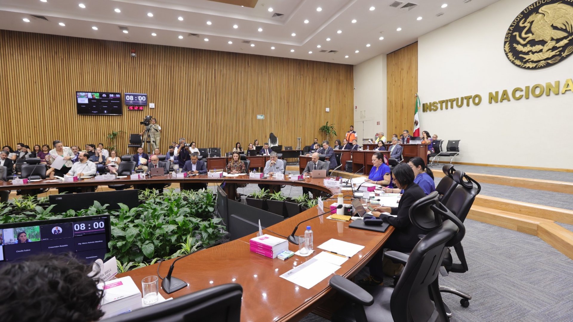 Contralor del INE pide vigilar uso correcto de recursos rumbo a elecciones de 2027