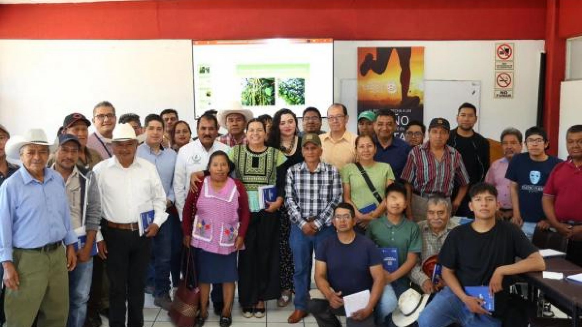 Gobierno de Puebla fortalece producción y sanidad del aguacate en Atlixco