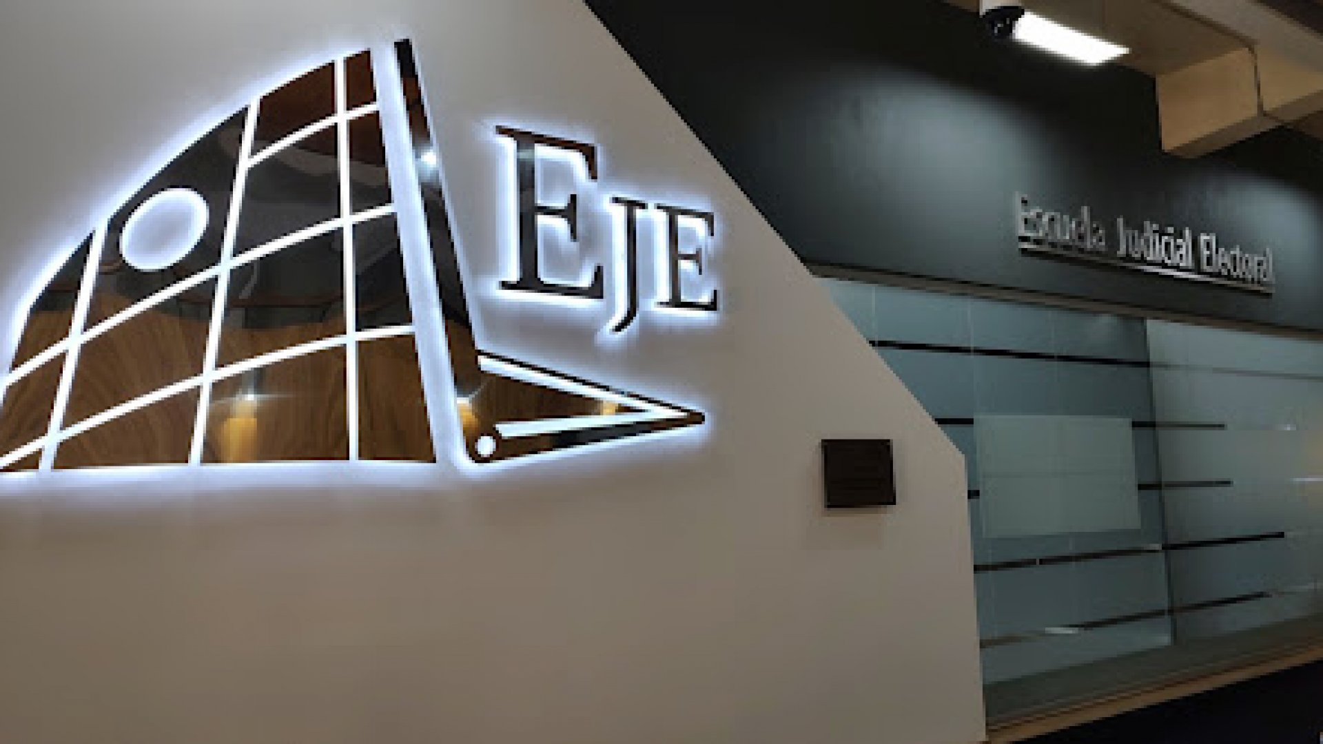 Escuela Judicial Electoral lanzará especialidad en IA aplicada a procesos electorales