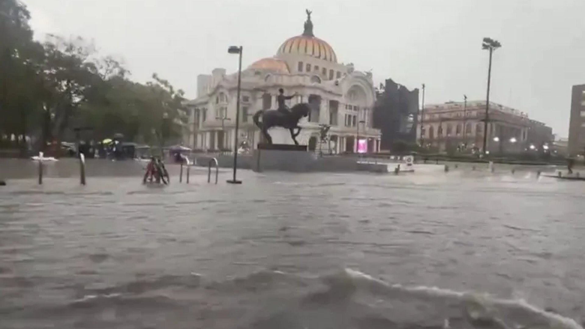Activan alerta amarilla en toda la CDMX por lluvias fuertes y posible granizo