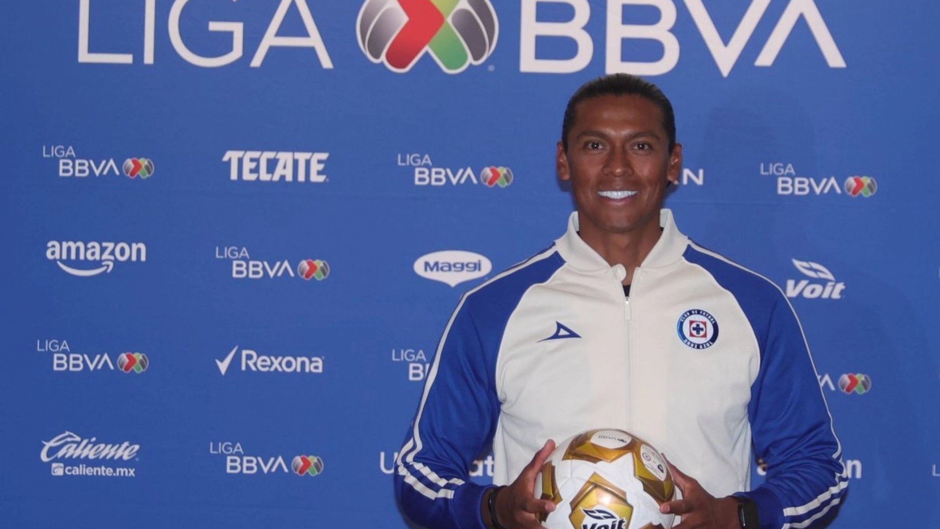 “Cruz Azul no necesita estadio porque su casa es el país”, afirma Huiqui