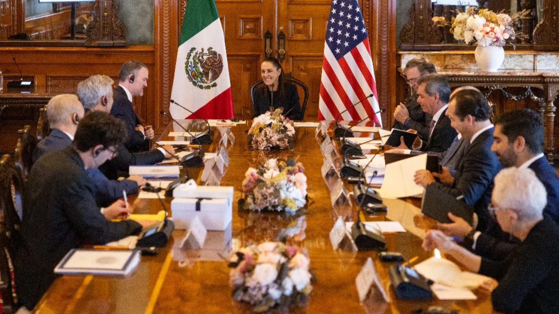 Sheinbaum encabeza reunión del T-MEC con delegación de funcionarios de Estados Unidos