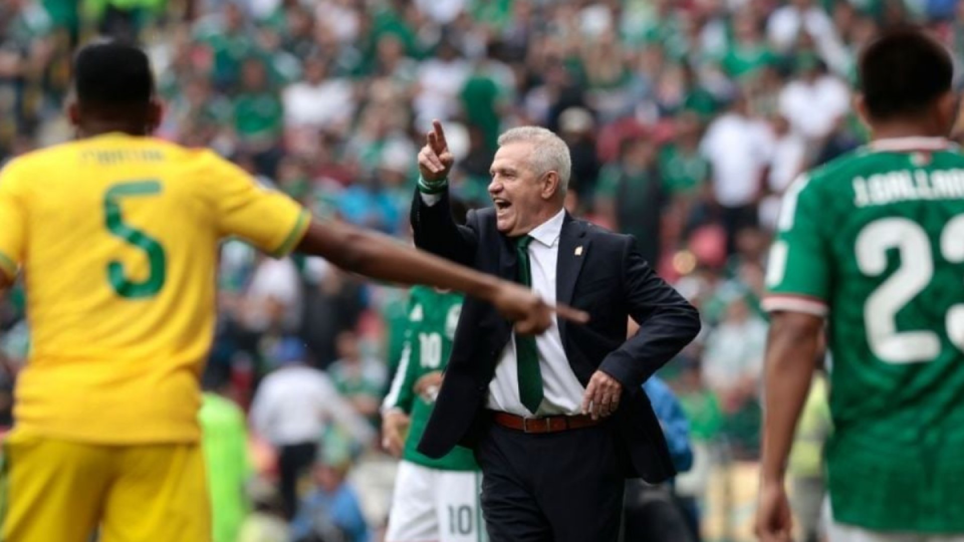 La presión del Mundial en casa afectó a los jugadores más jóvenes, admite Javier Aguirre