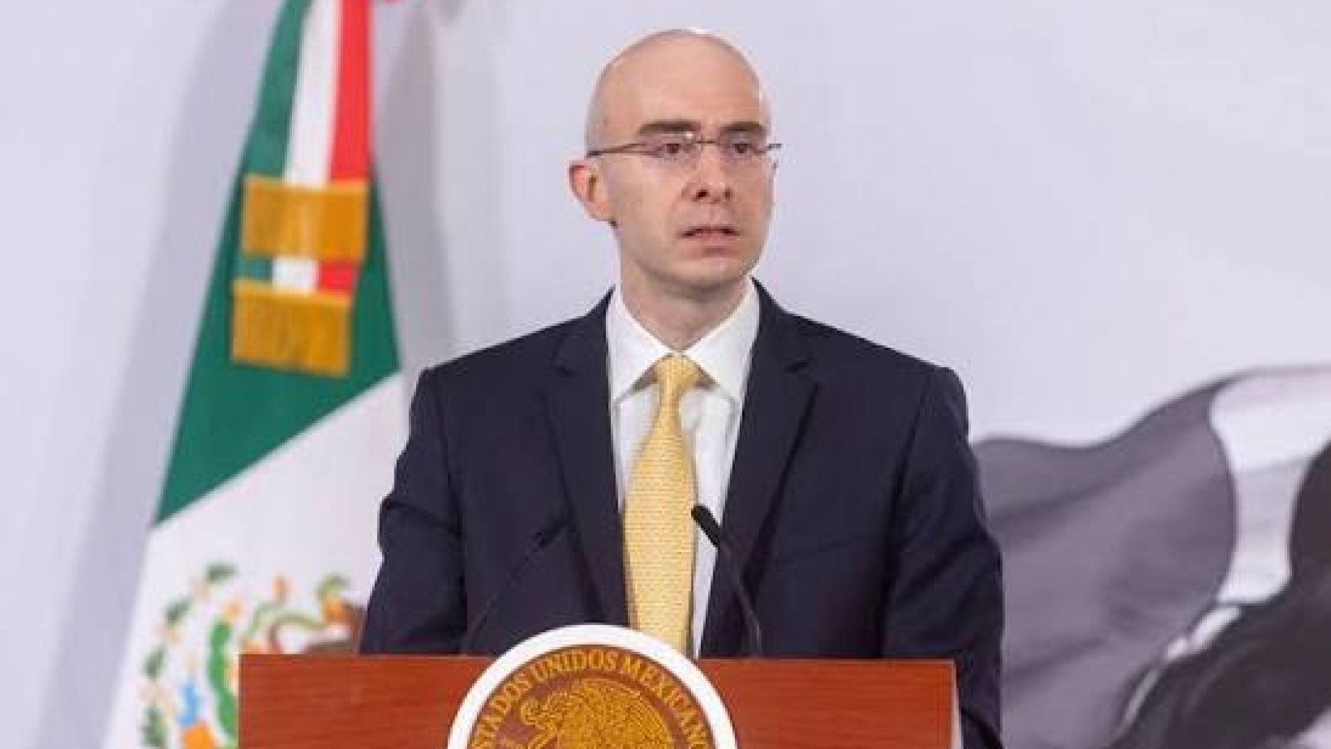 Carlos Torres Rosas asume la dirección de Nafin y Bancomext