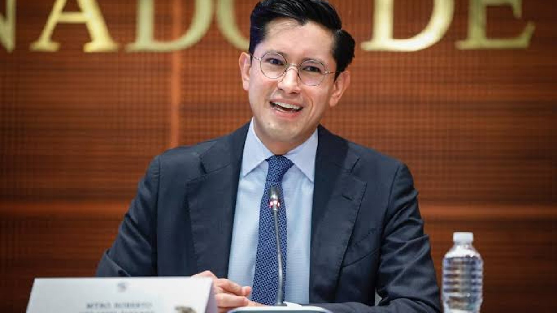 Canciller Roberto Velasco pide a red diplomática promover logros del gobierno mexicano