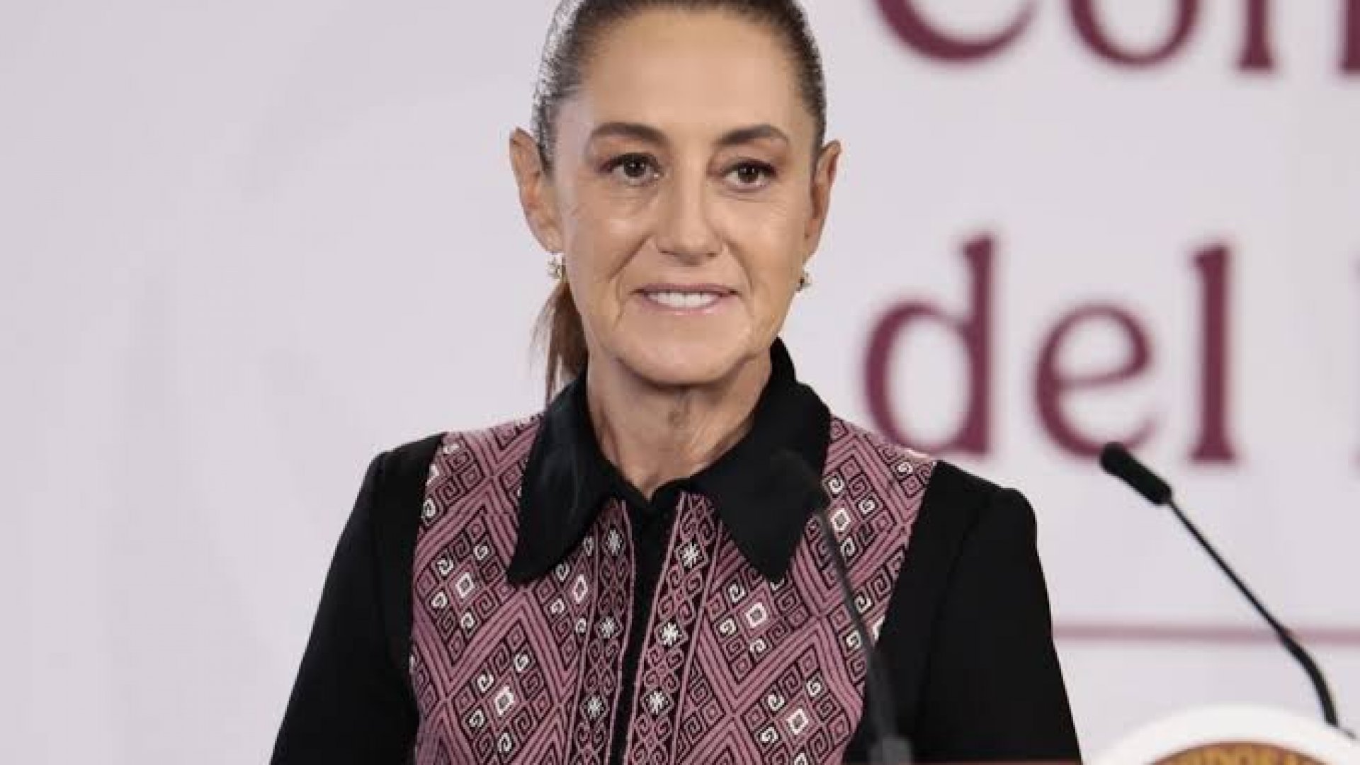 Sheinbaum se pronuncia por garantizar equidad de género en elecciones 2027 y reafirma rechazo al nepotismo