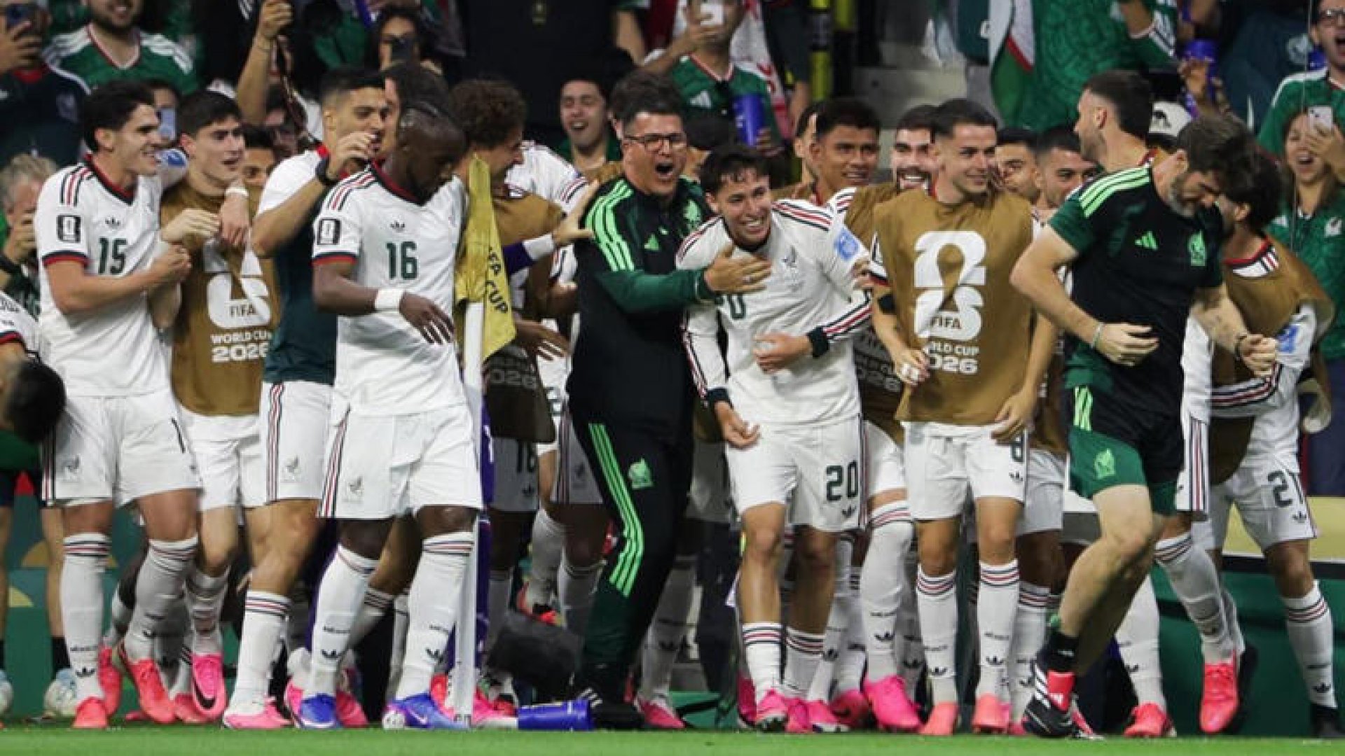 México hace historia con paso perfecto en el Mundial