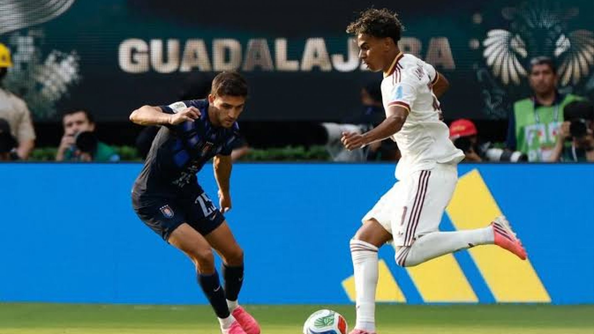España vence a Uruguay y Ecuador sería el rival de México en dieciseisavos del Mundial