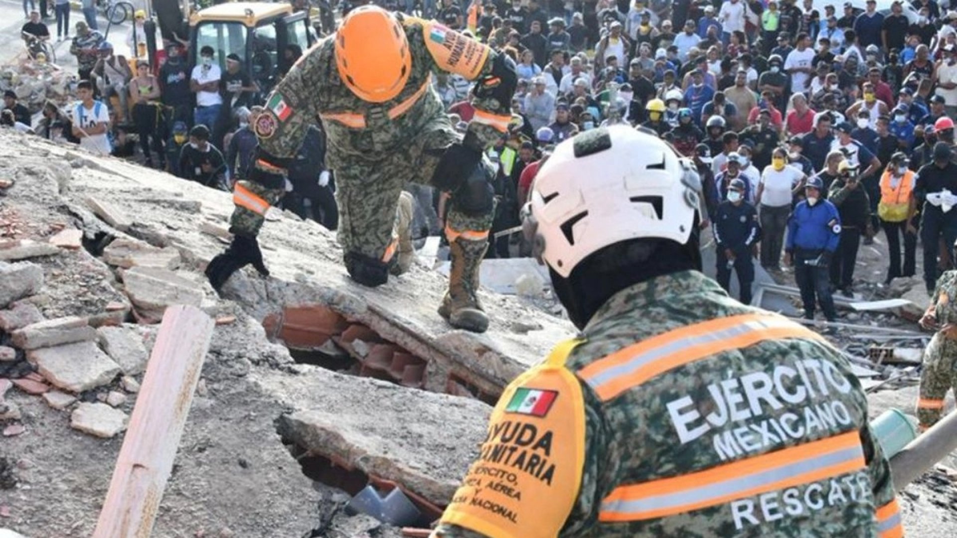 Rescatistas mexicanos permanecerán en Venezuela; Sheinbaum no descarta enviar más apoyo