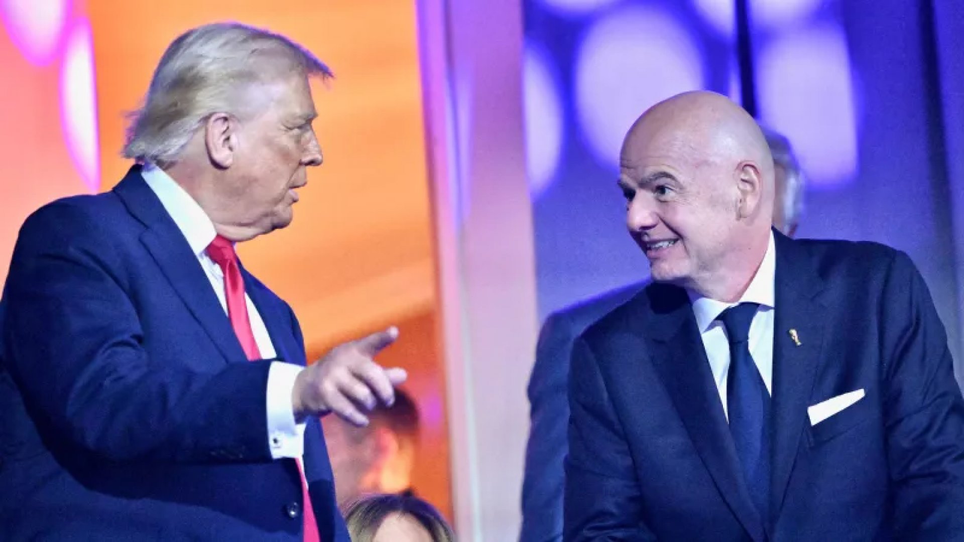 Trump admite que pidió a Infantino revisar la tarjeta roja de Balogun
