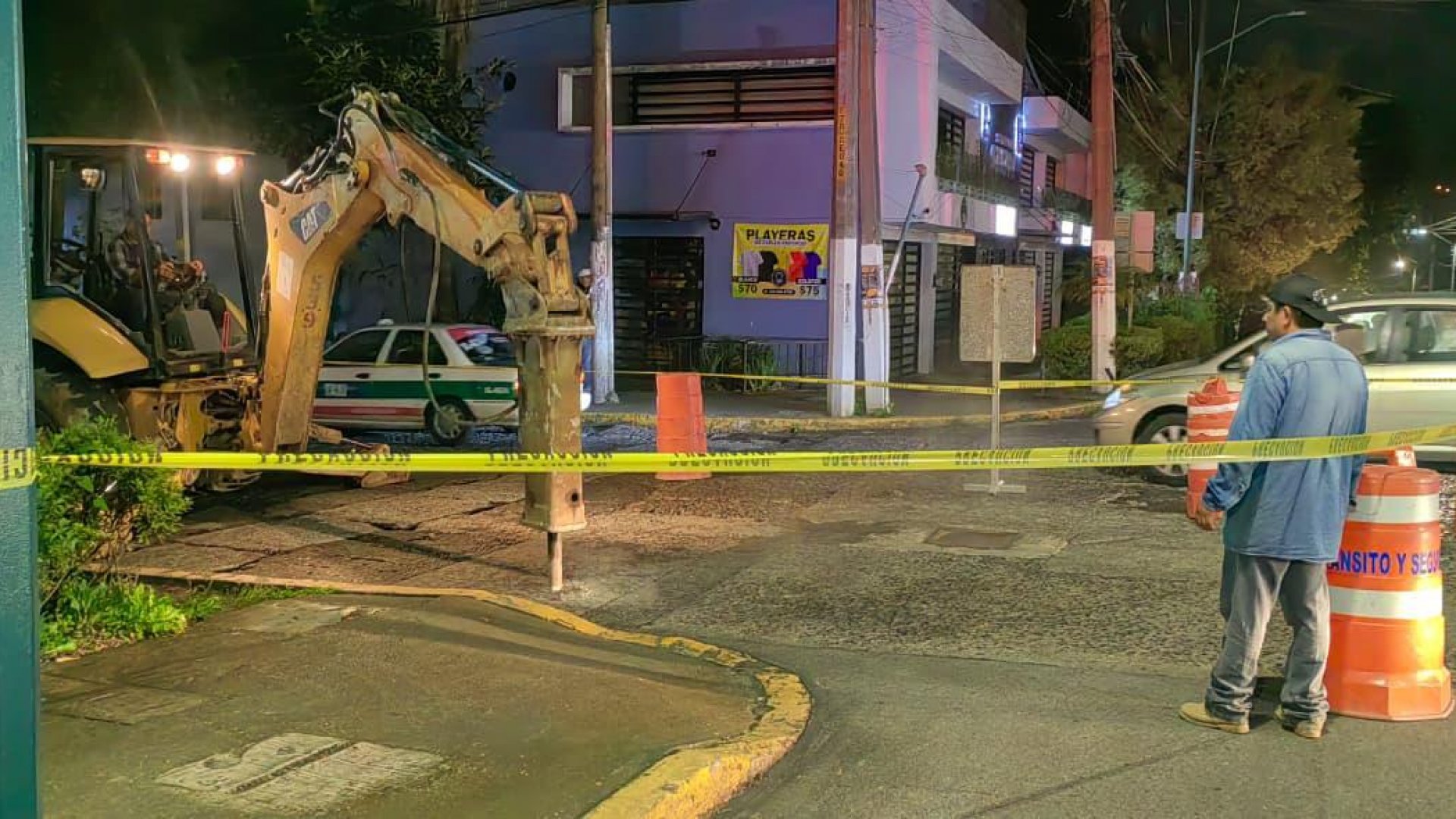 Inician trabajos de rehabilitación en avenida Xalapa; aplican cierre parcial a la circulación