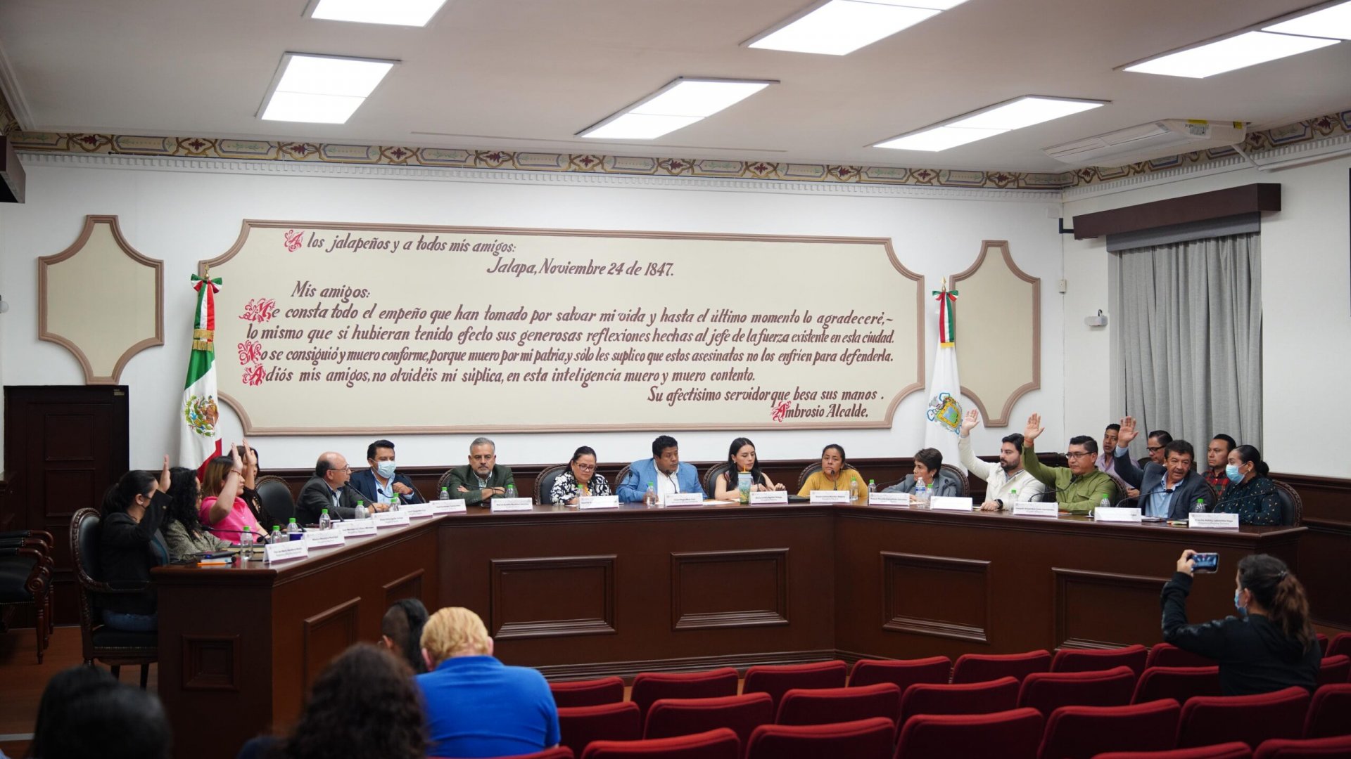 Cabildo de Xalapa aprueba reforma constitucional sobre requisitos para encabezar el Orfis